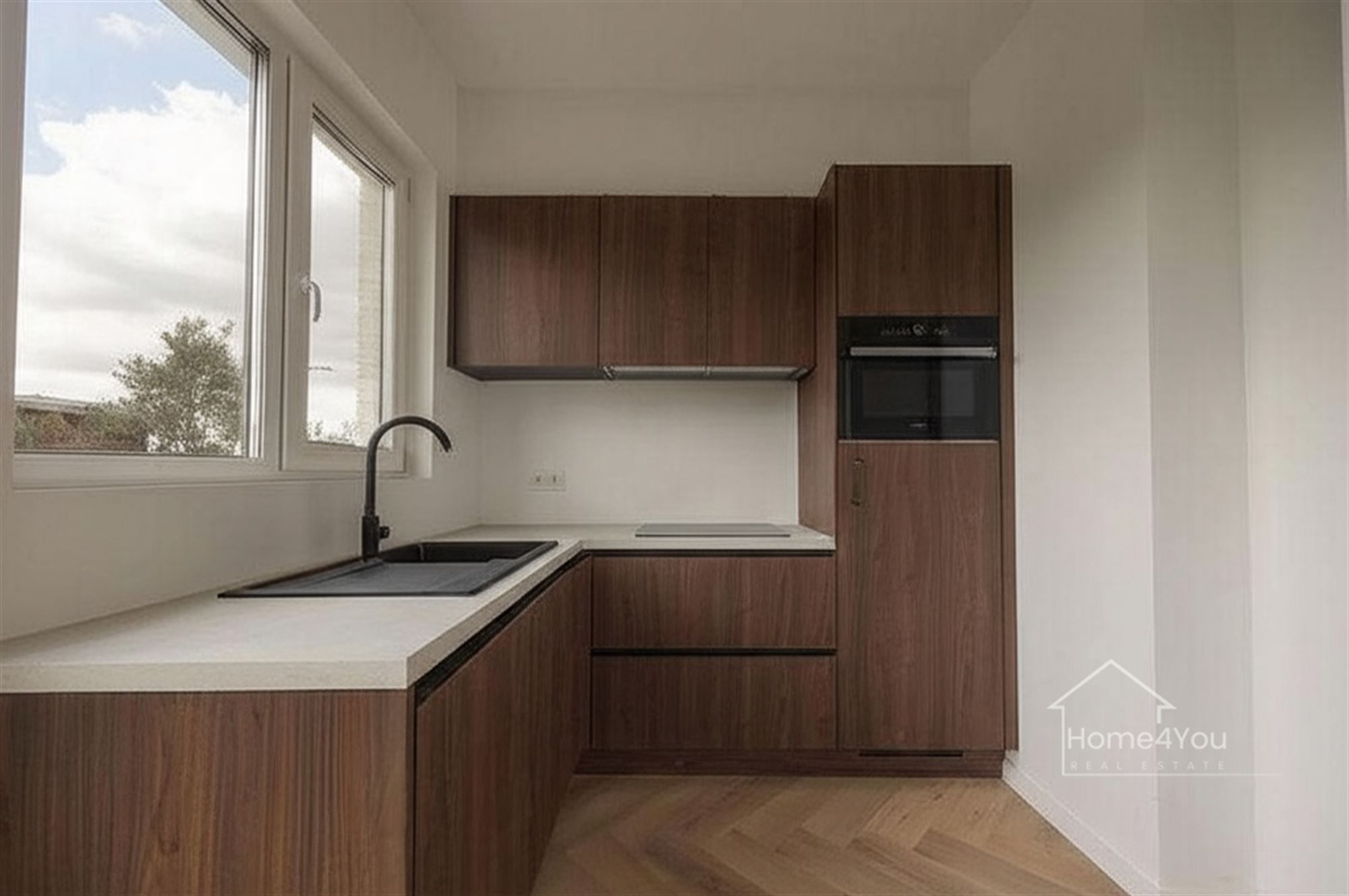 Gerenoveerd appartement te koop! foto 2