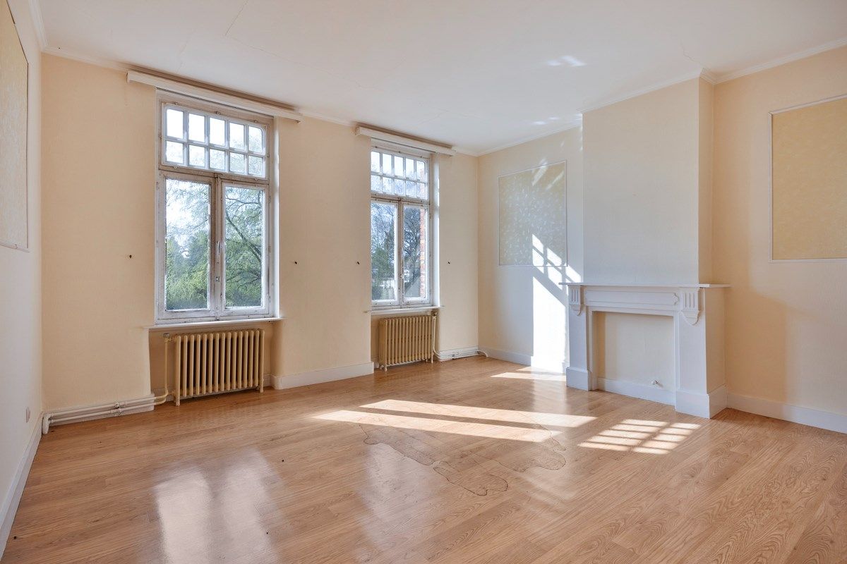 Te renoveren karaktervolle herenwoning op een prachtig perceel van 56 are. foto 14