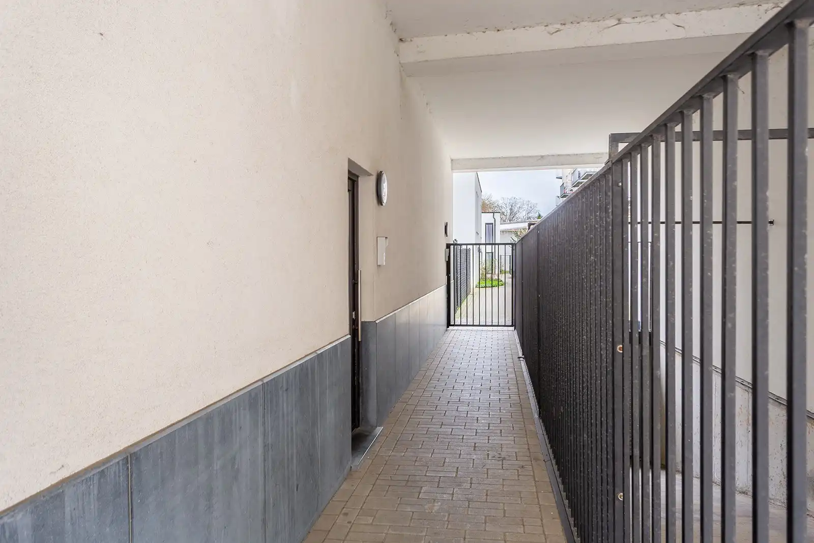 Energiezuinig appartement met industriële look nabij Markgravelei foto 13