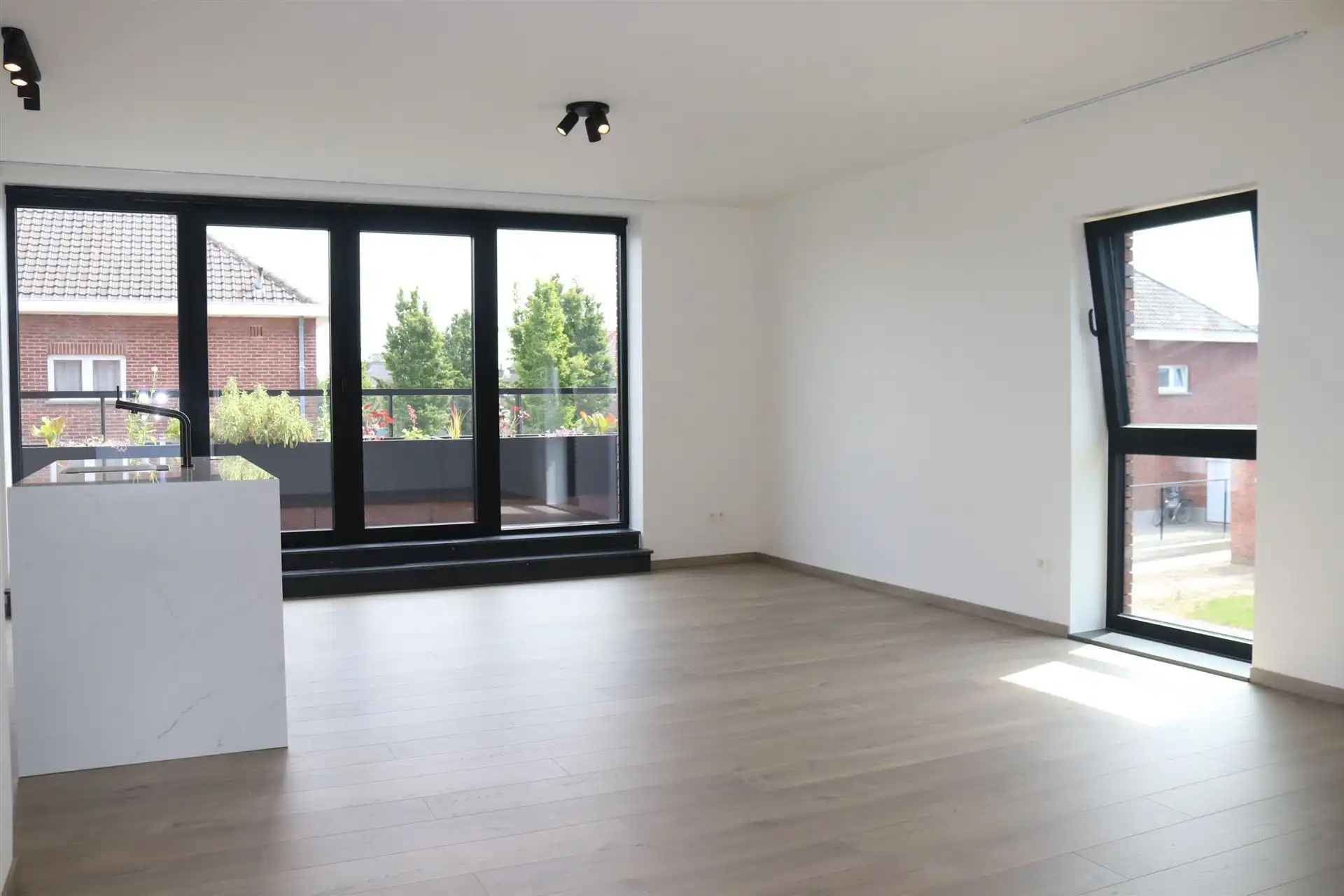 Appartement met 1 slaapkamer en groot terras foto 3