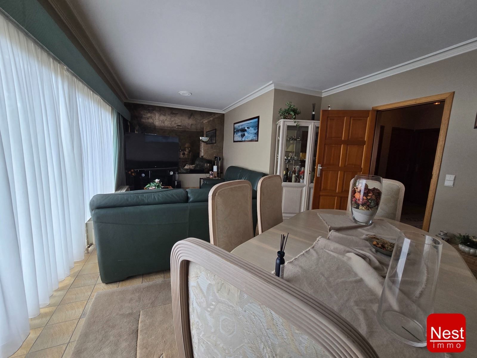 Drie opbrensgtgebouwen foto 3