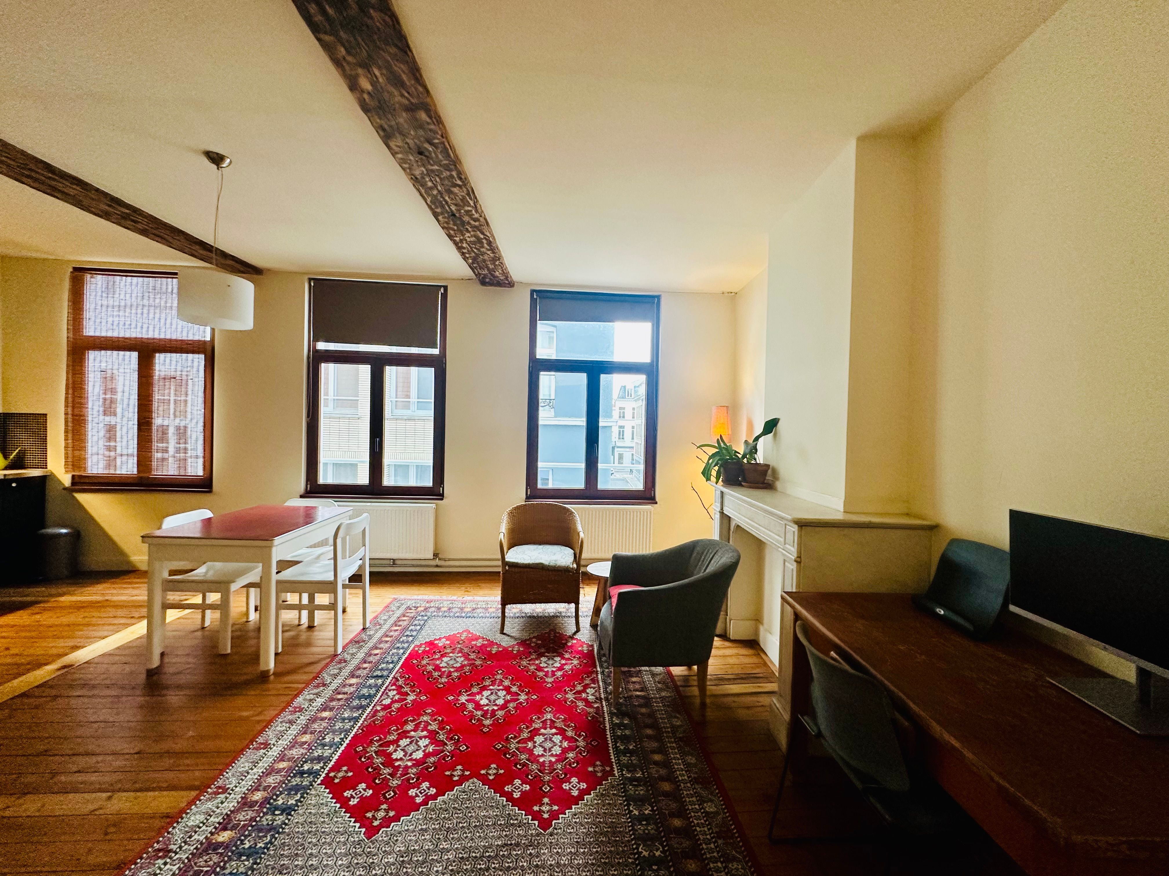 Centraal gelegen appartement met open concept en werkruimte foto 6