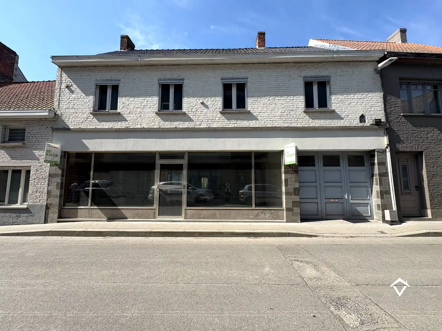 Unieke ruime eigendom op 1169 m² grond met voormalige handelsruimte in centrum Koekelare foto 4