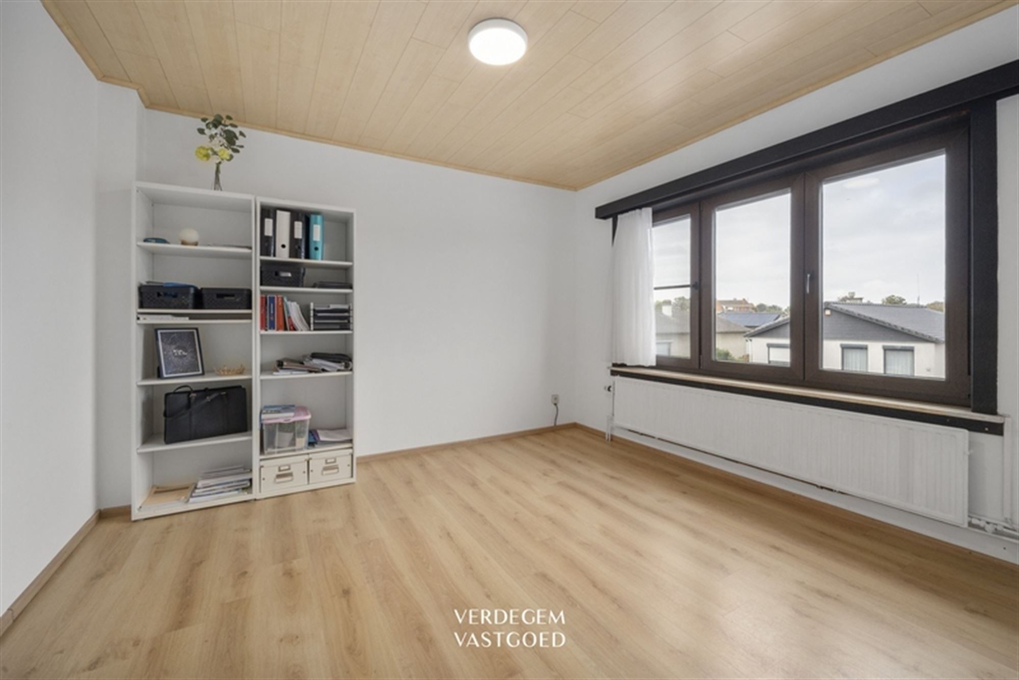 Verrassend ruime woning met 3+1 slaapkamers en heerlijke veranda foto 14