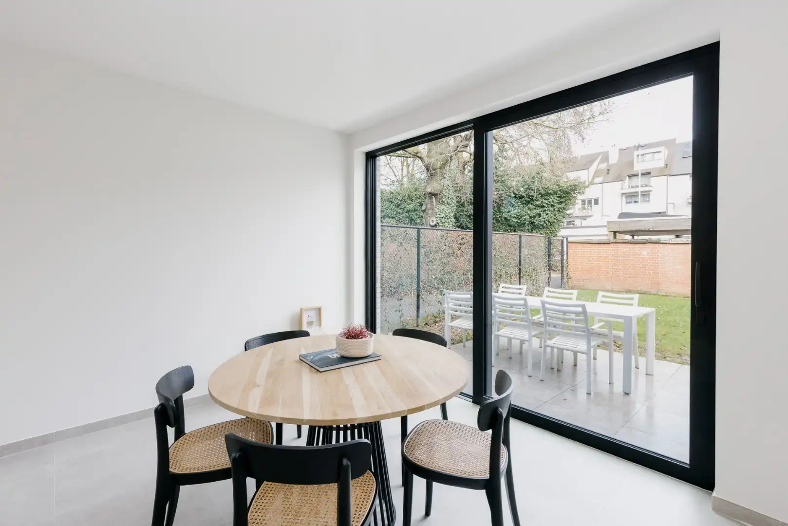 Instapklare woning in hartje Harelbeke, overal dichtbij  foto 4