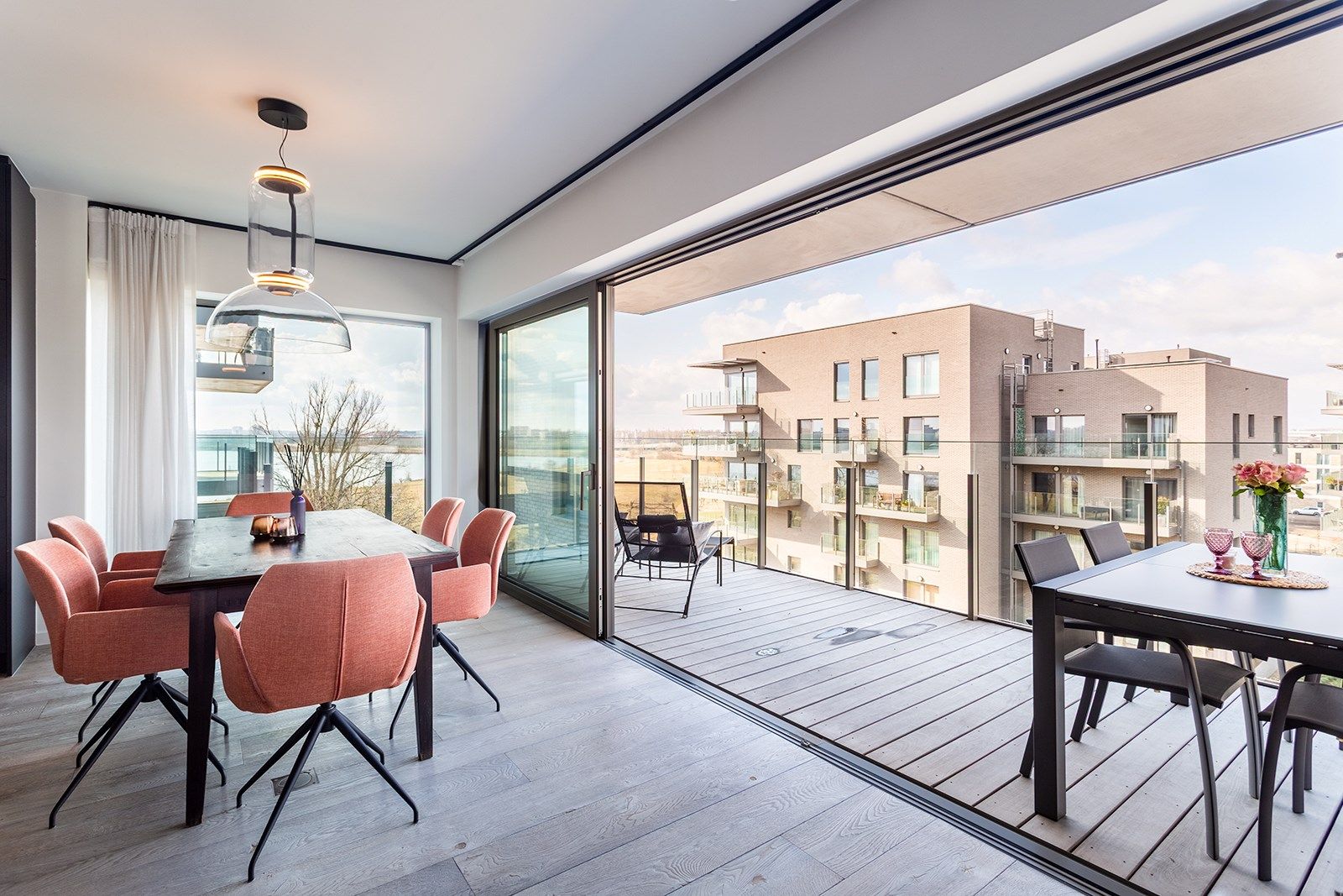Zeer ruim, luxueus en lichtrijk appartement met 2 terrassen en zicht op het Galgenweel foto 7