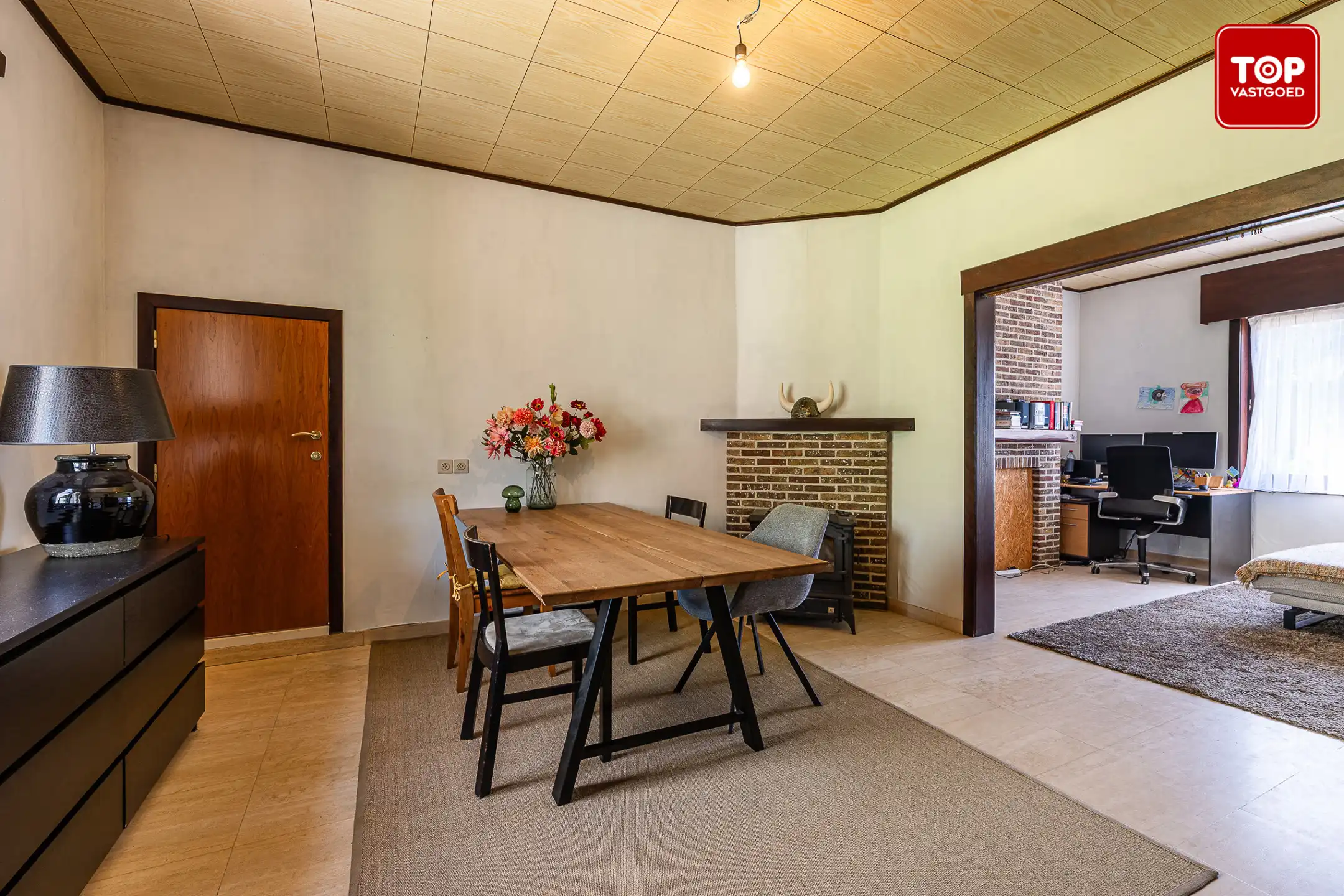 Uitzonderlijk gelegen perceel met totaal te renoveren of herop te bouwen woning.  foto 7