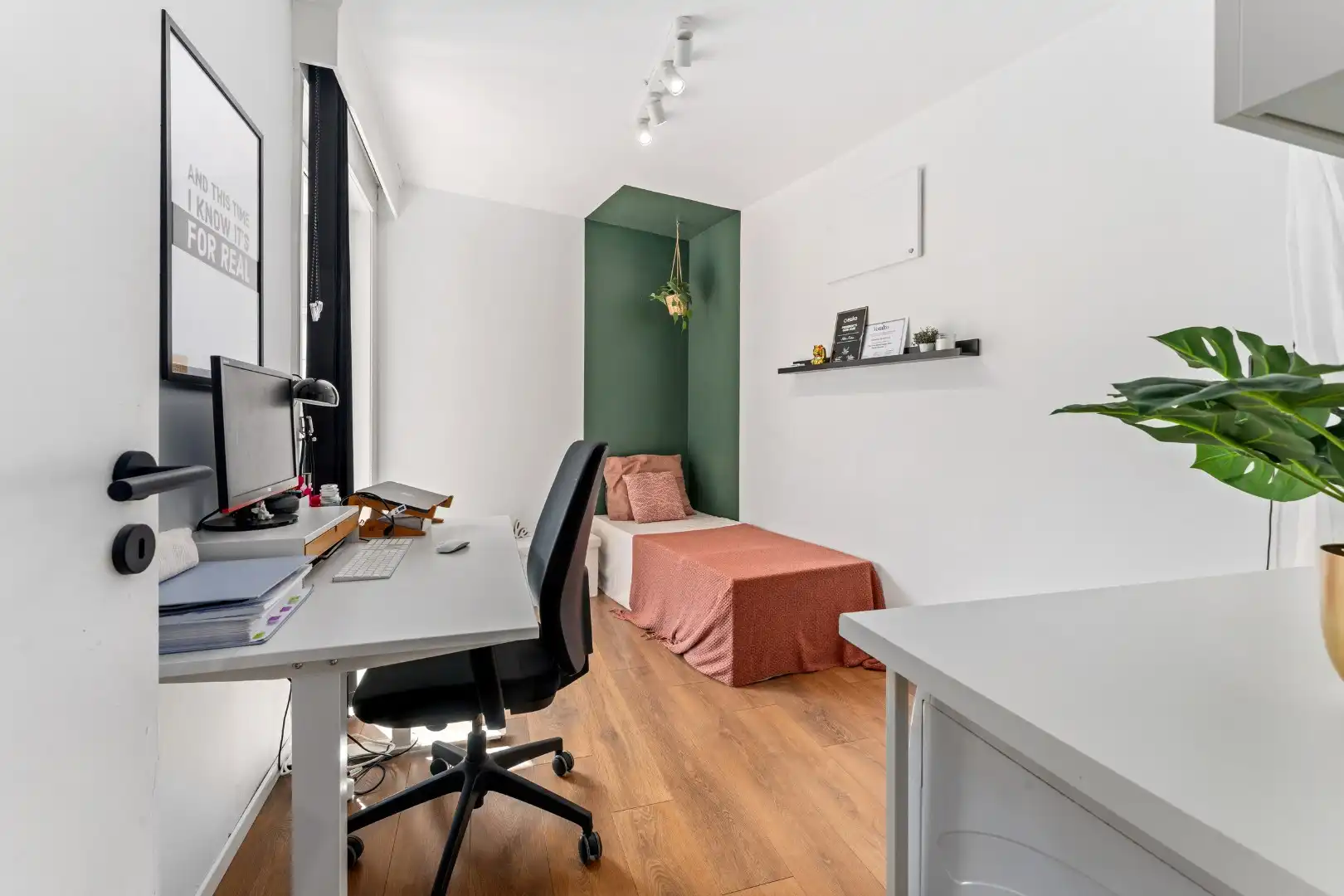 Appartement met 2 terrassen en een autostaanplaats foto 12
