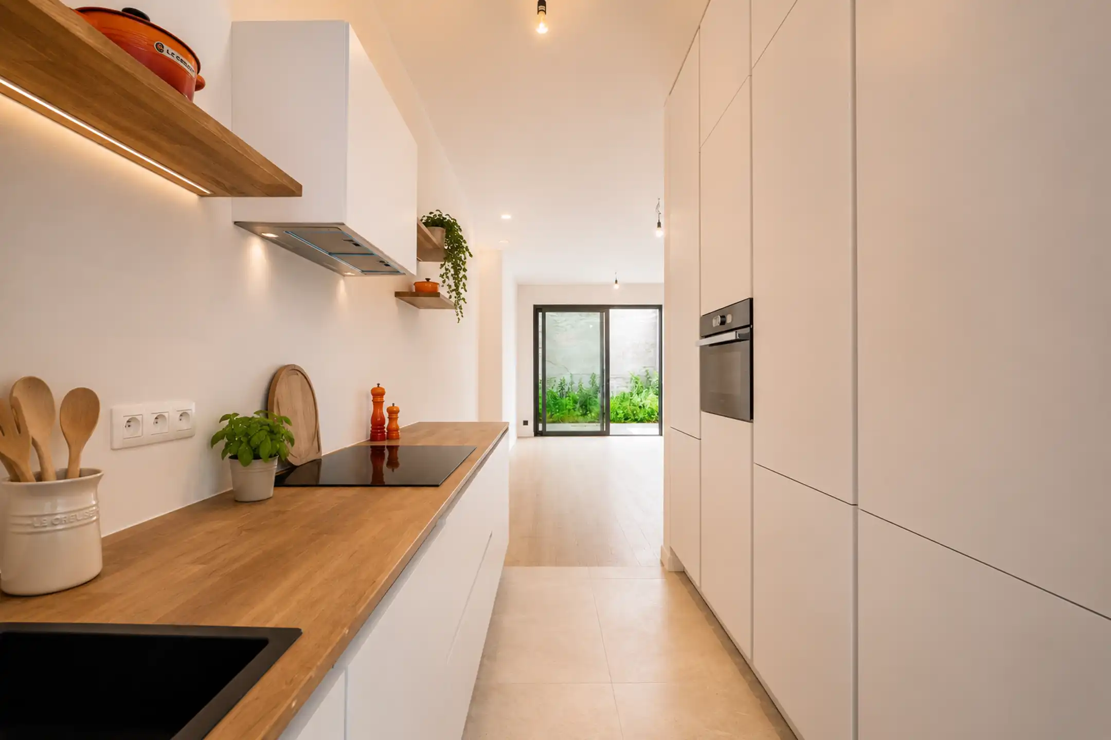 Gerenoveerde woning met 3 slaapkamers en 2 badkamers te Gent foto 10