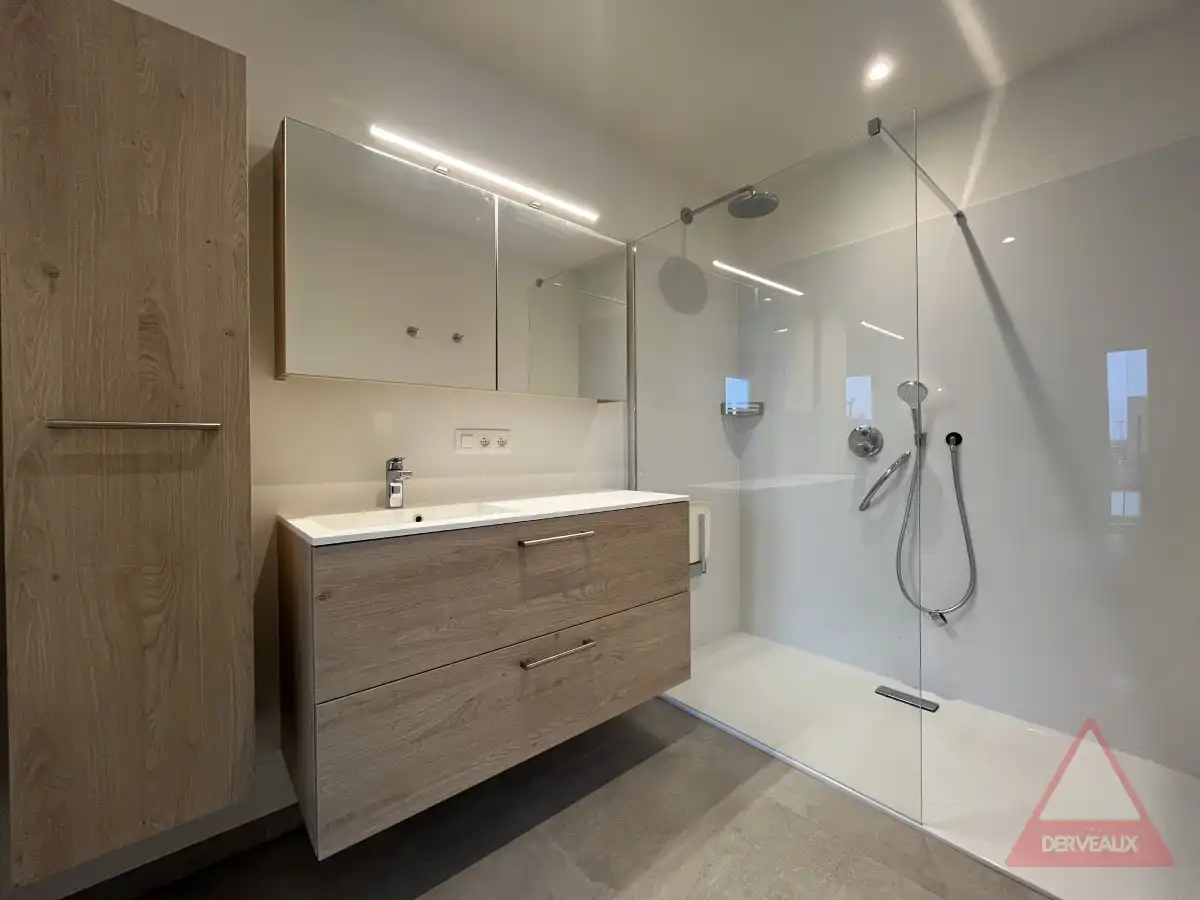 Zonnebeke – Instapklaar appartement met zicht op de voetbalvelden foto 9