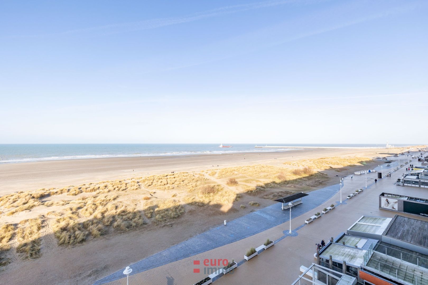 VASTGOEDTOPPER! Appartement met 2 slaapkamers op de Zeedijk te Nieuwpoort-bad! foto {{pictureIndex}}