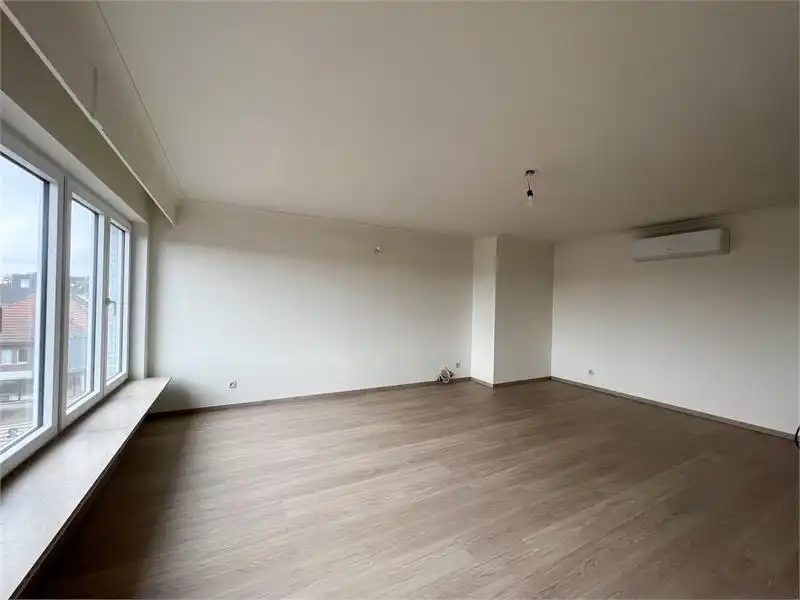 Gerenoveerd appartement te huur in centrum Tessenderlo foto 2