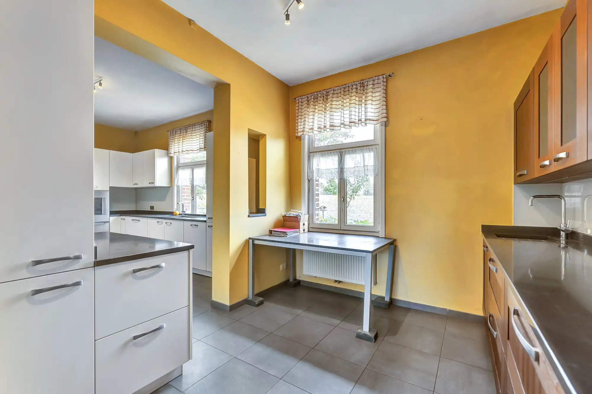 Fantastisch gerenoveerde hoeve met binnenzwembad foto 16