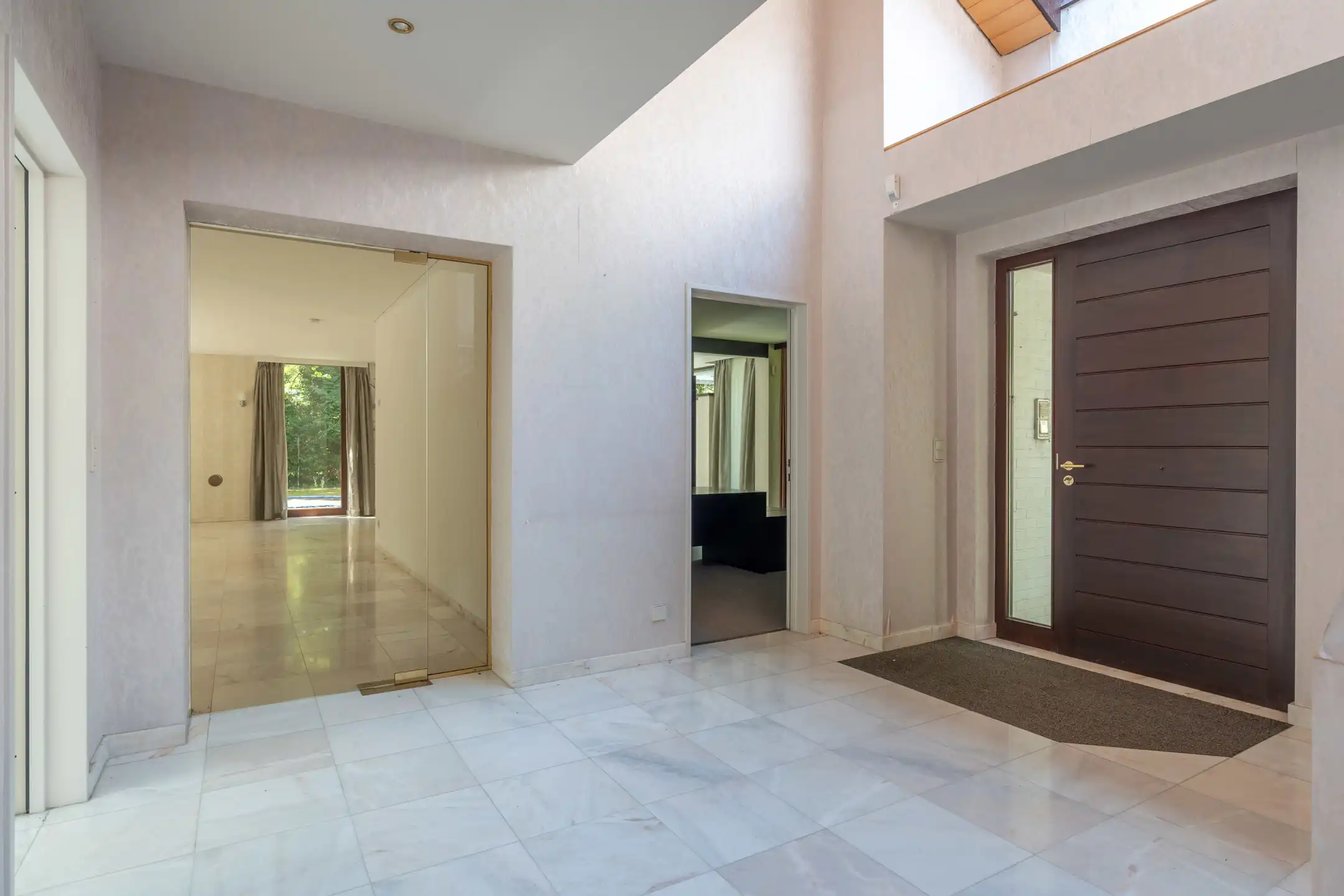 Ruime architectenvilla met 8 slpk's op 1.832 m² te Vosselaar foto 4