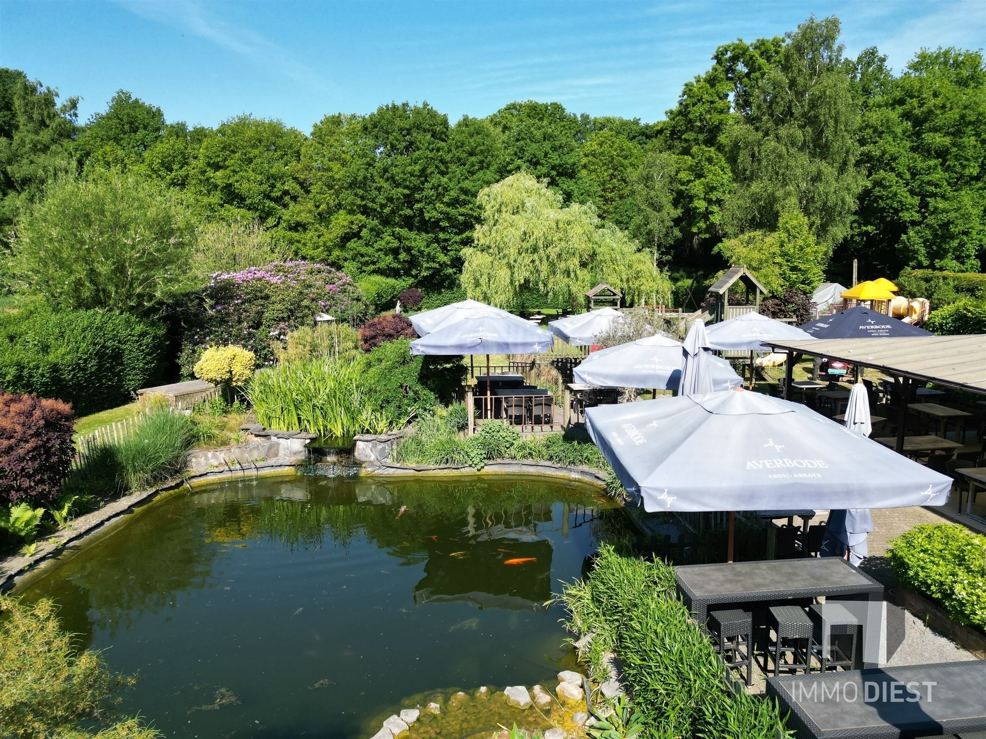 Brasserie - restaurant - feestzaal - privéwoonst foto 42