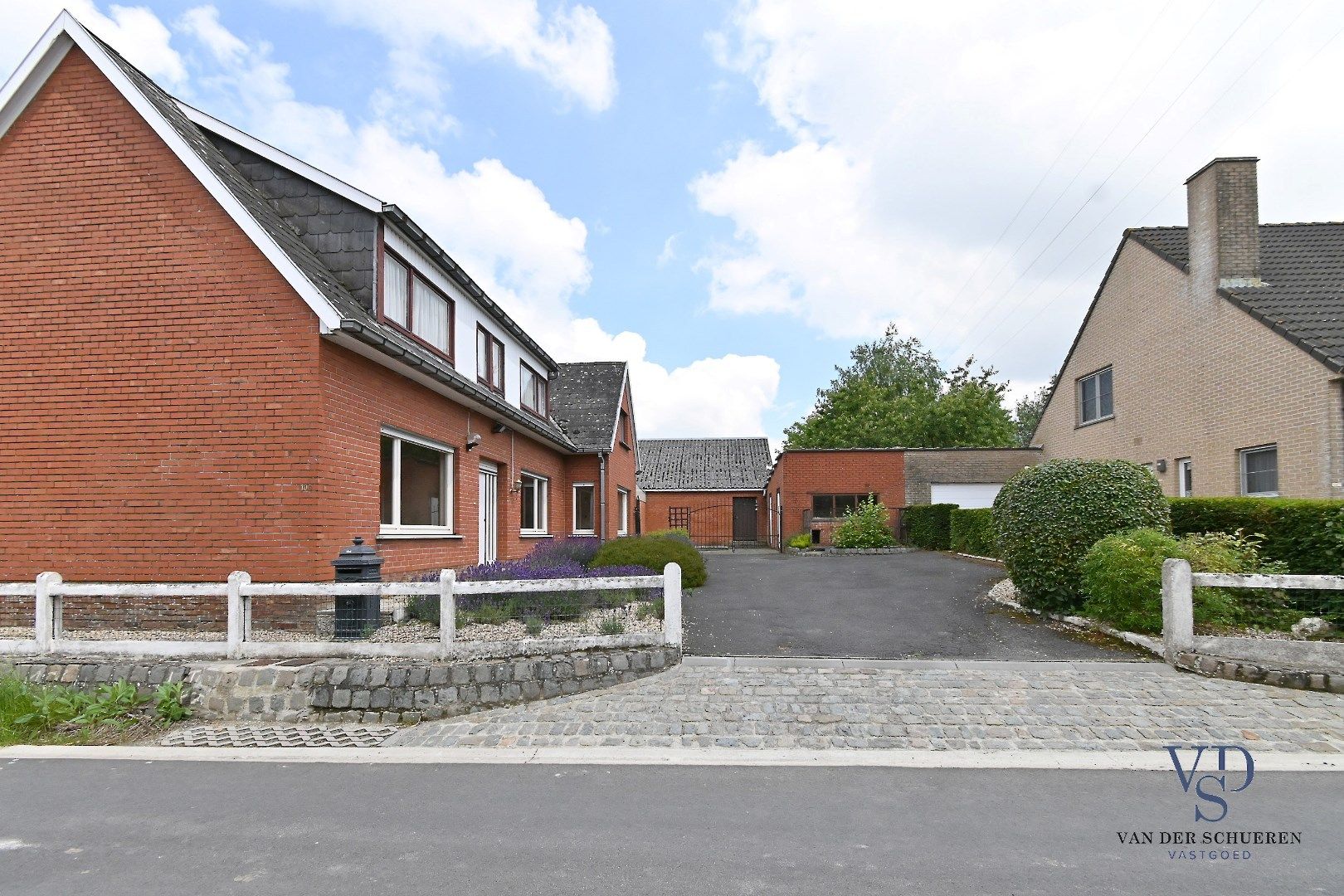 Degelijke eengezinswoning, landelijk gelegen  foto 41