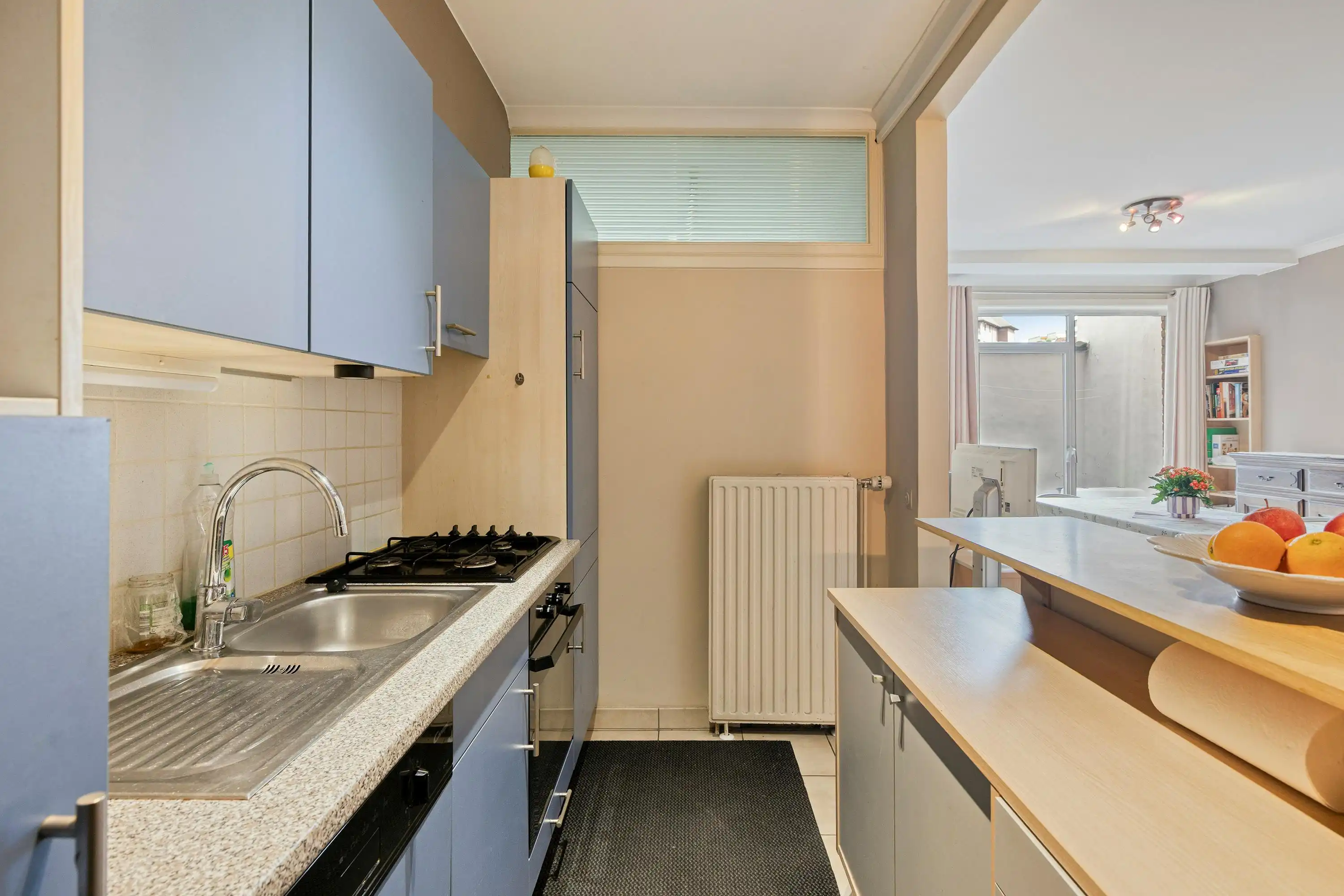Lichtrijk en ruim appartement met terras te koop in Roeselare foto 6