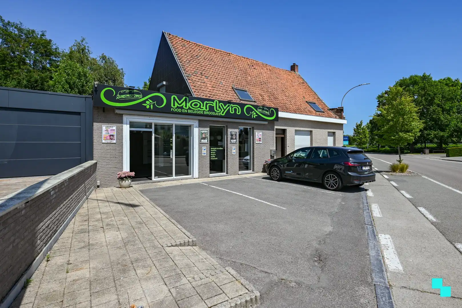 Uiterst goed gelegen commerciële ruimte te Bosmolens foto {{pictureIndex}}