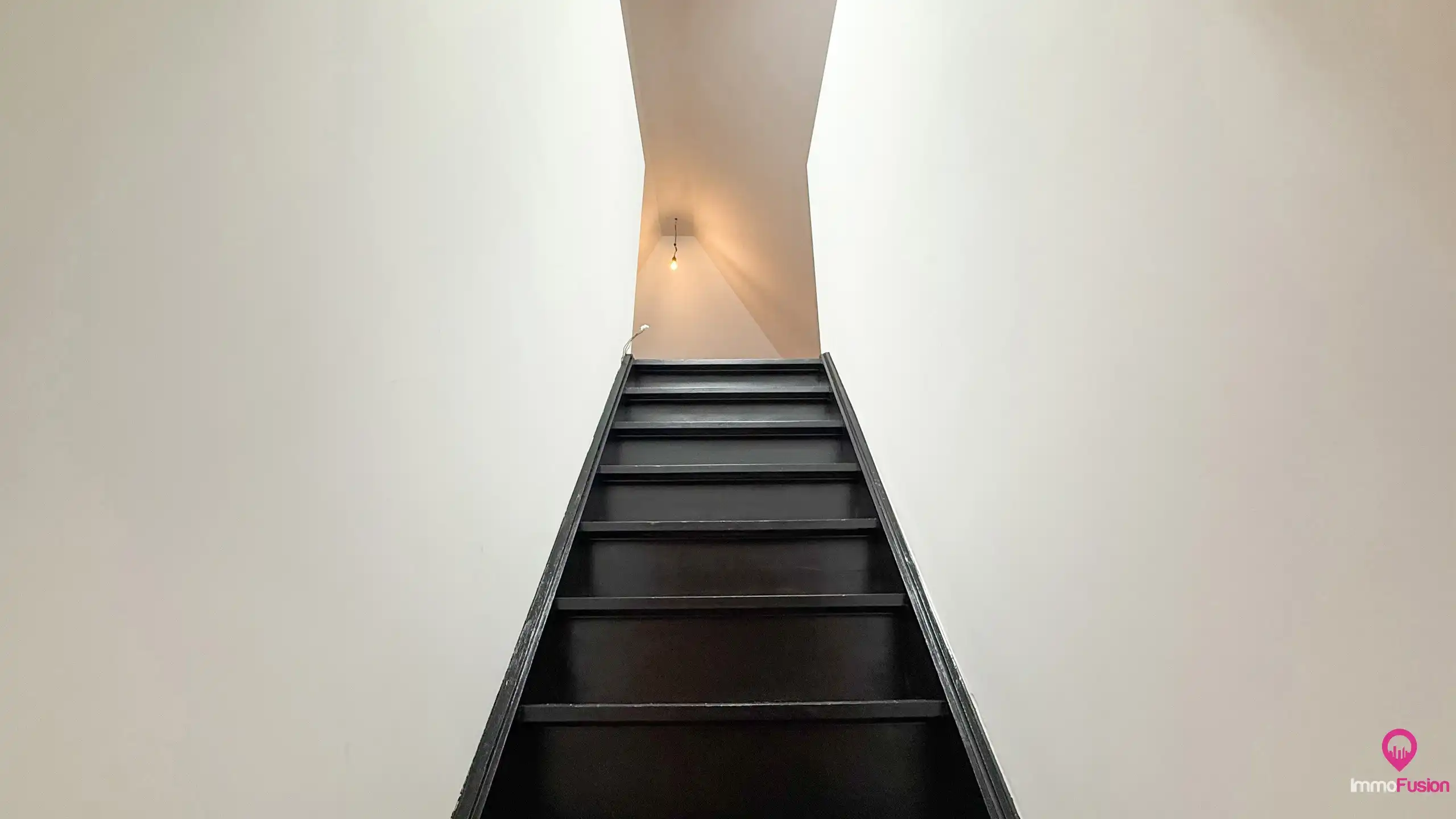 Gerenoveerde woning met veel ruimte en 6 slaapkamers! foto 33