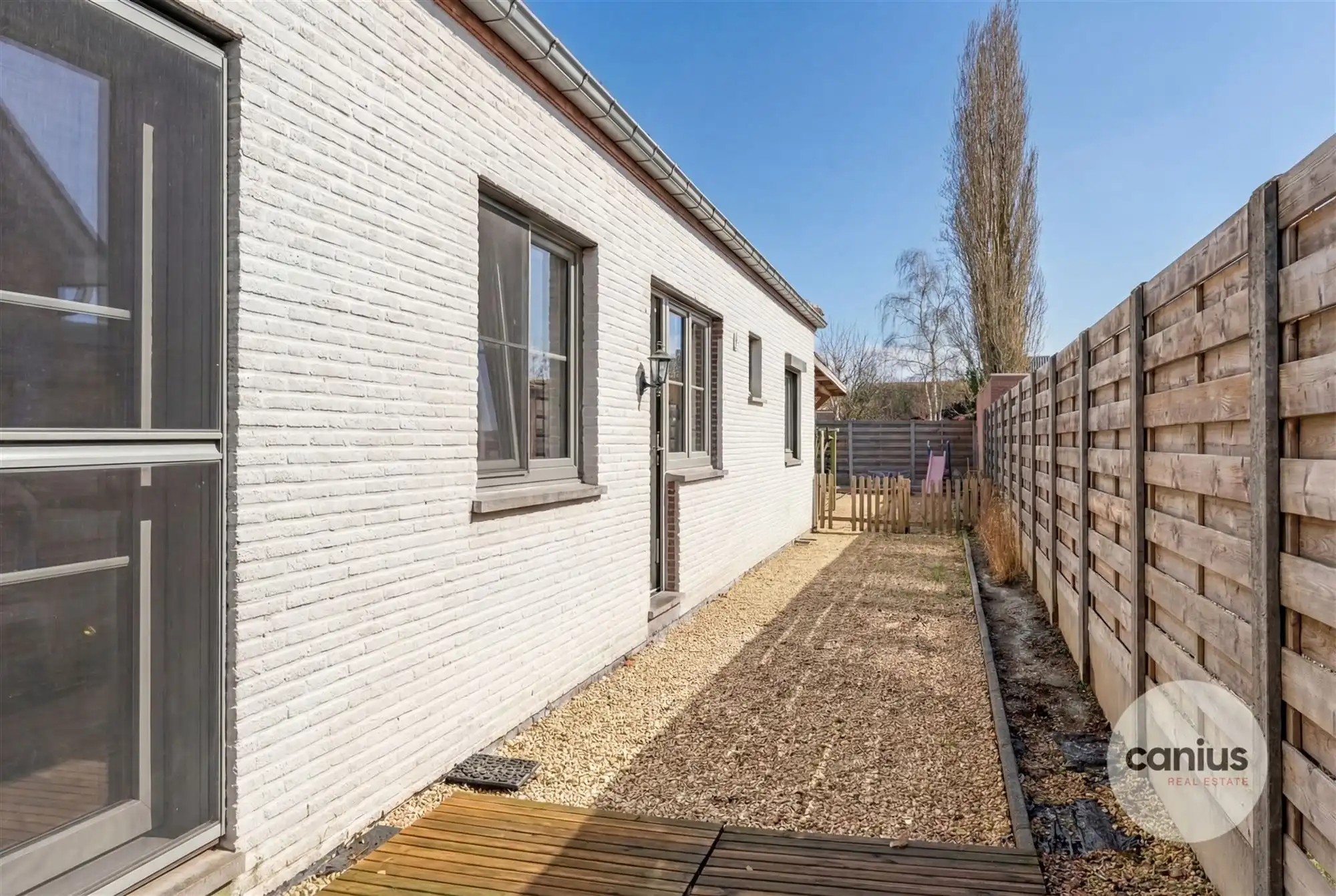 KNAPPE GELIJKVLOERSE WONING MET 4 SLAAPKAMERS foto 23