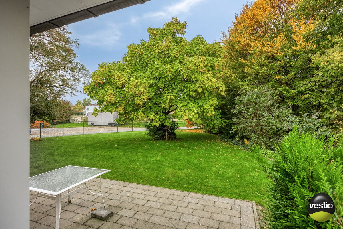 RUSTIG GELEGEN RUIME VILLA MET 5 SLK OP RIANT PERCEEL VAN 18A61CA IN STADSRAND TONGEREN. foto 49