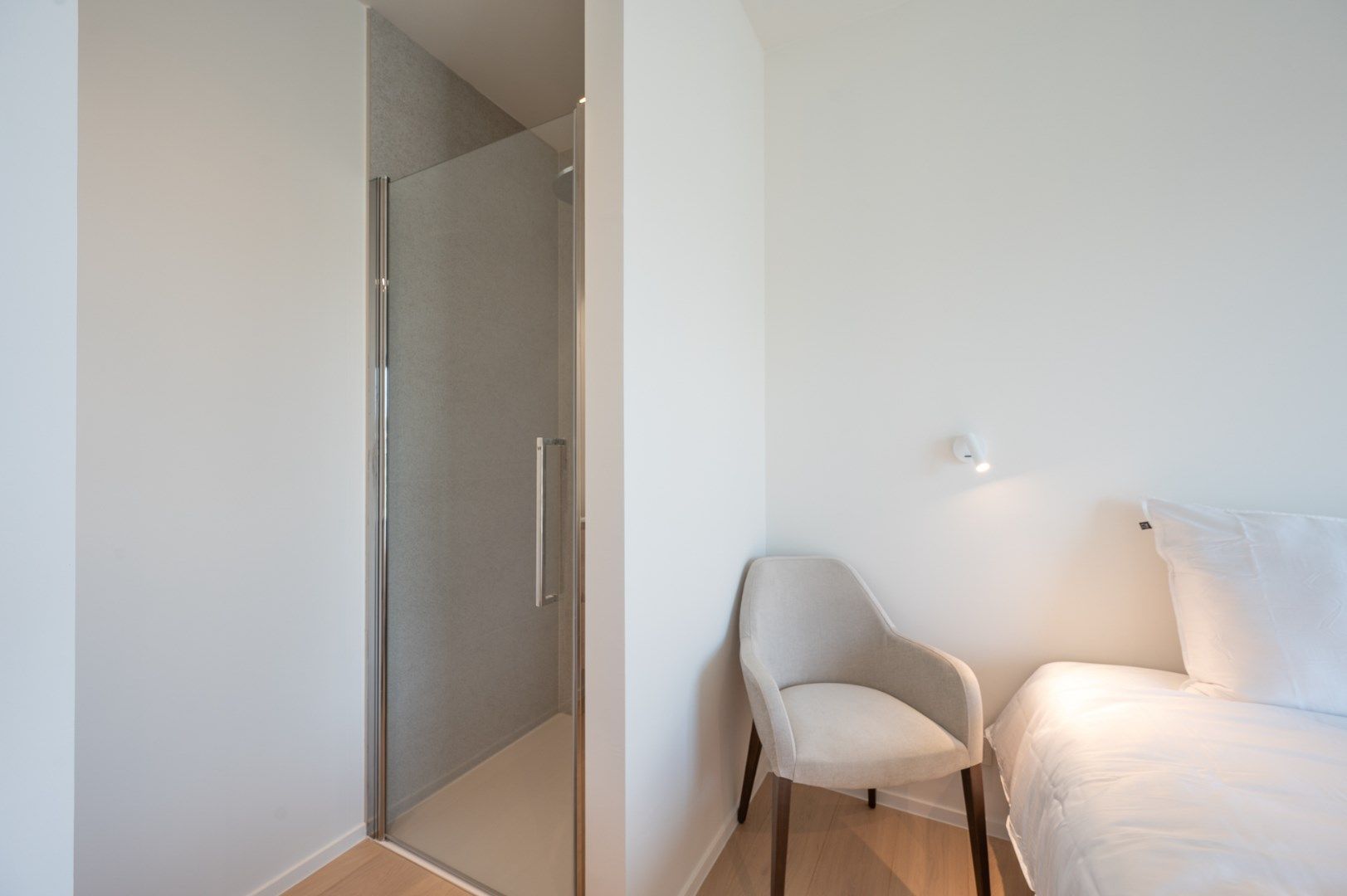 Heldentoren - Duplex genietend van een panoramisch zicht op de kust foto 12