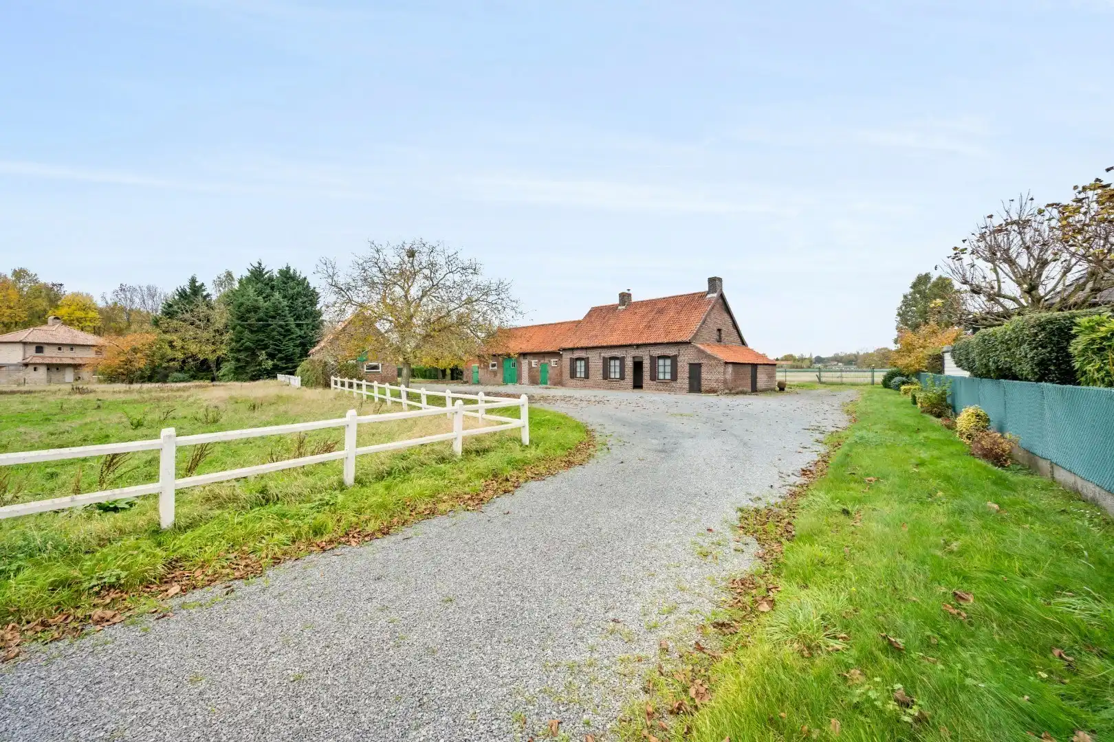 Hoeve en projectgrond met prachtig landelijk verzicht in de Kapelhoek in Roeselare foto 5