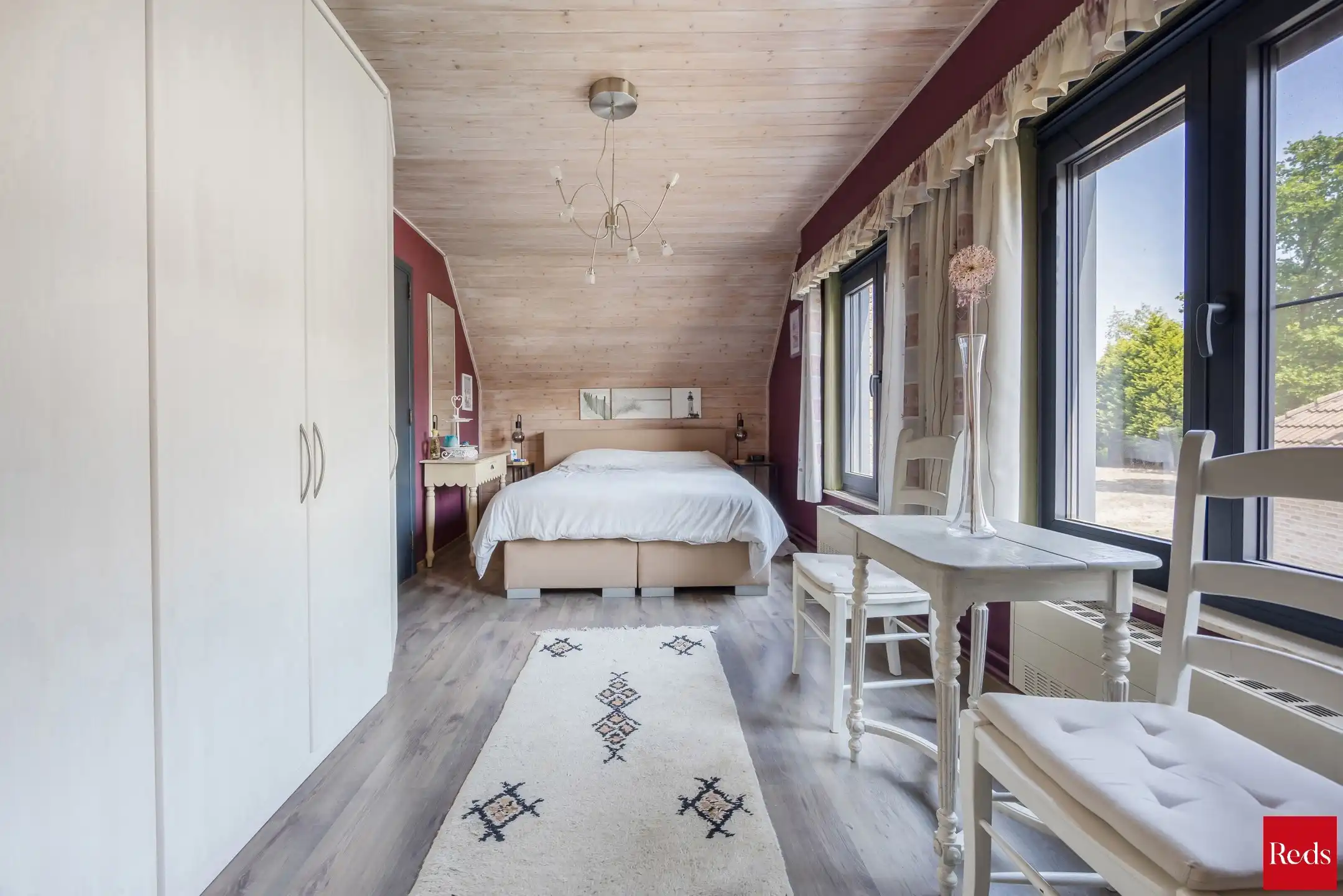 Charmante woning met uitzicht op blijvend groen foto 19