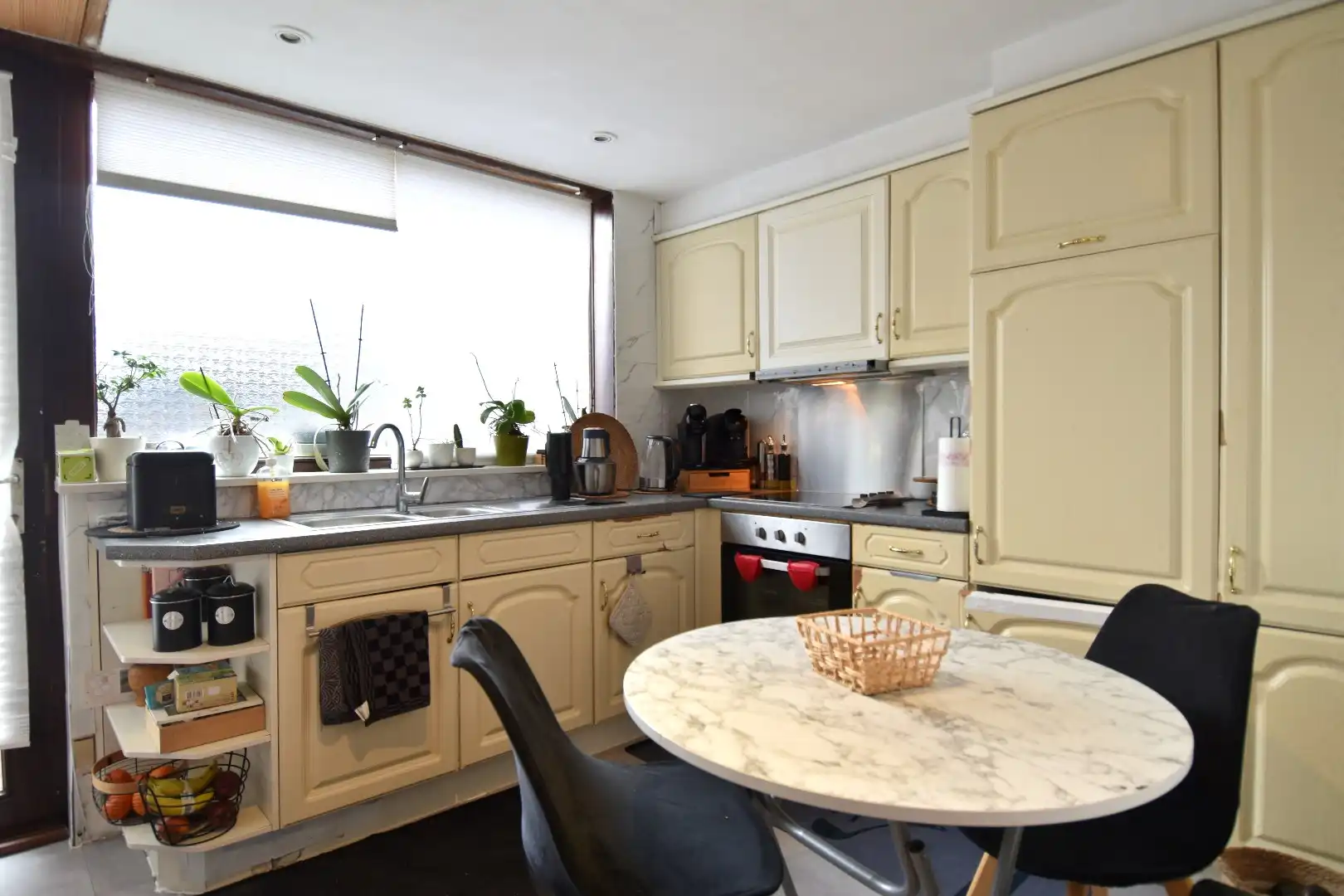 Te renoveren woning met 2 slaapkamers (4 mogelijk!) en tuin te Marke foto 5