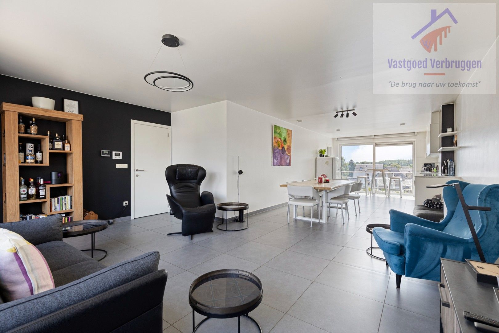 Instapklaar appartement met zuidgericht terras, zonnepanelen en topafwerking in hartje Nieuwerkerken foto 4