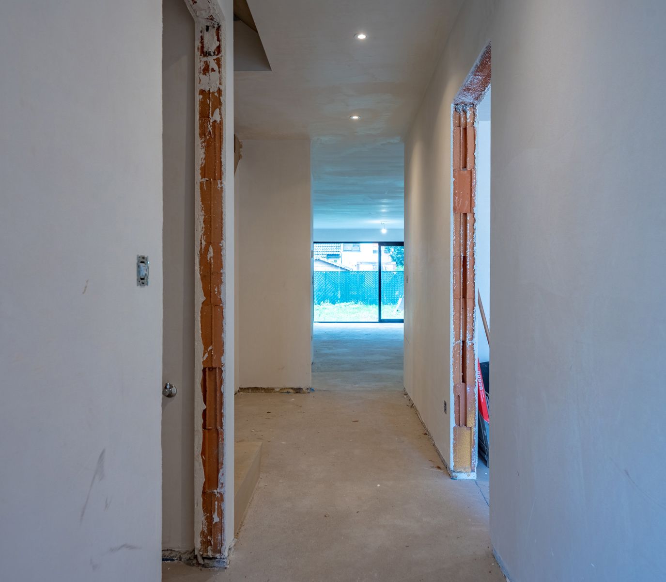 Nieuwbouwwoning met inpandige garage en 5 slaapkamers in Putte-Kapellen!  foto 2