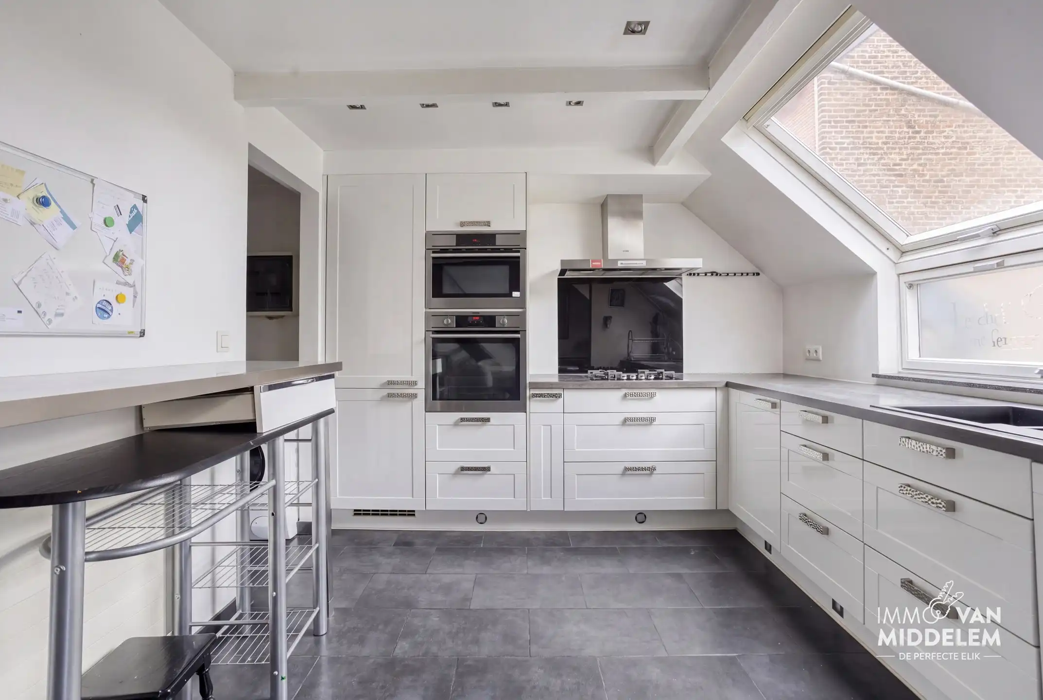 INSTAPKLARE DUPLEX MET 3 KAMERS , TERRAS EN KELDER foto 2