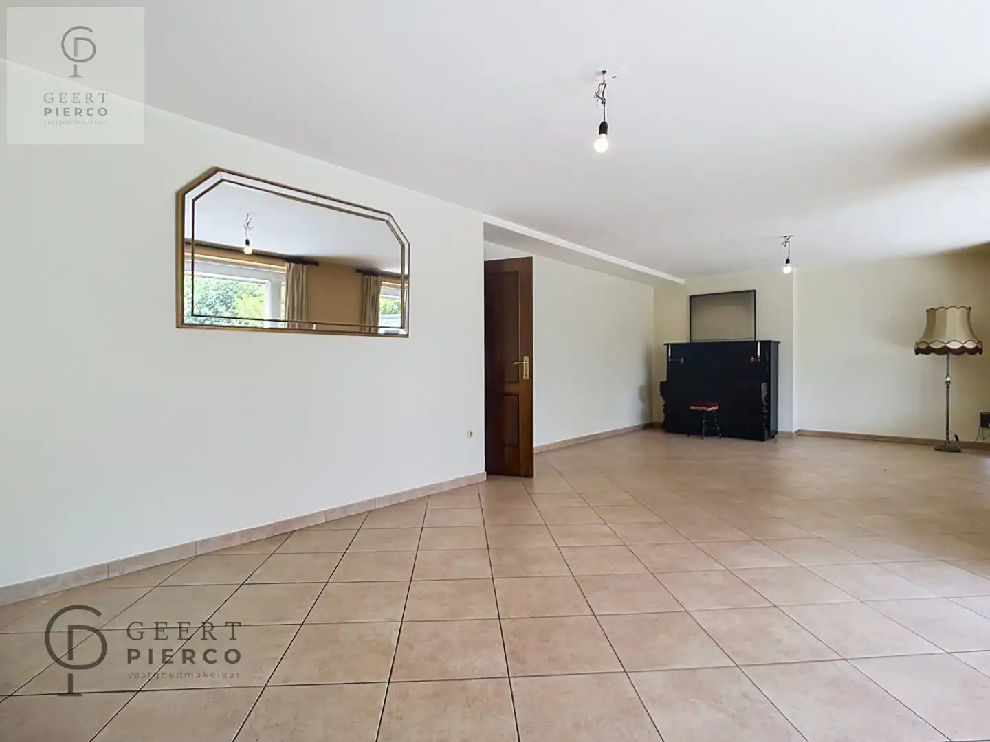 Instapklaar gelijkvloers appartement met garagebox en tuin in Landen foto 5
