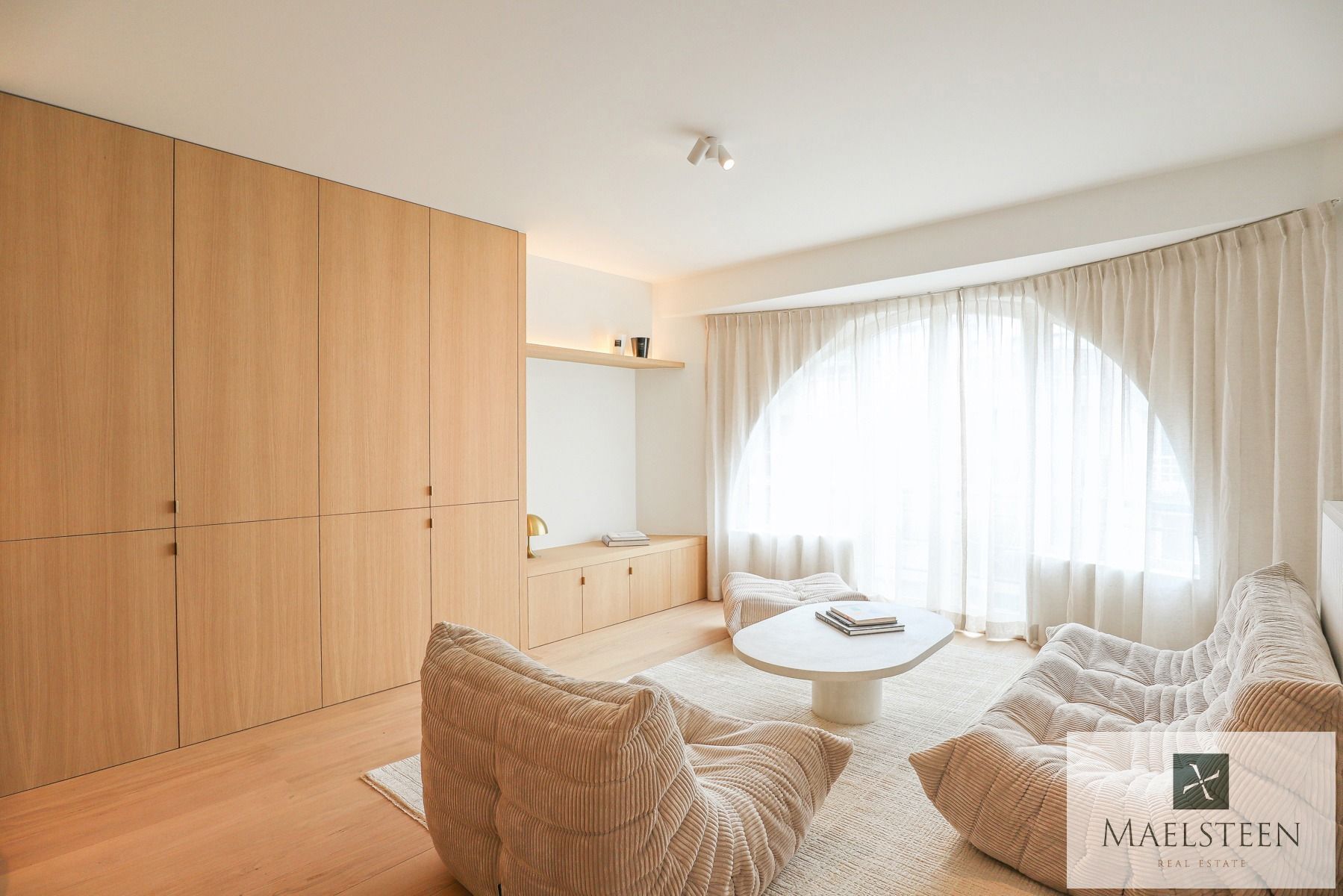Design appartement op de Lippenslaan te Knokke-Heist foto {{pictureIndex}}
