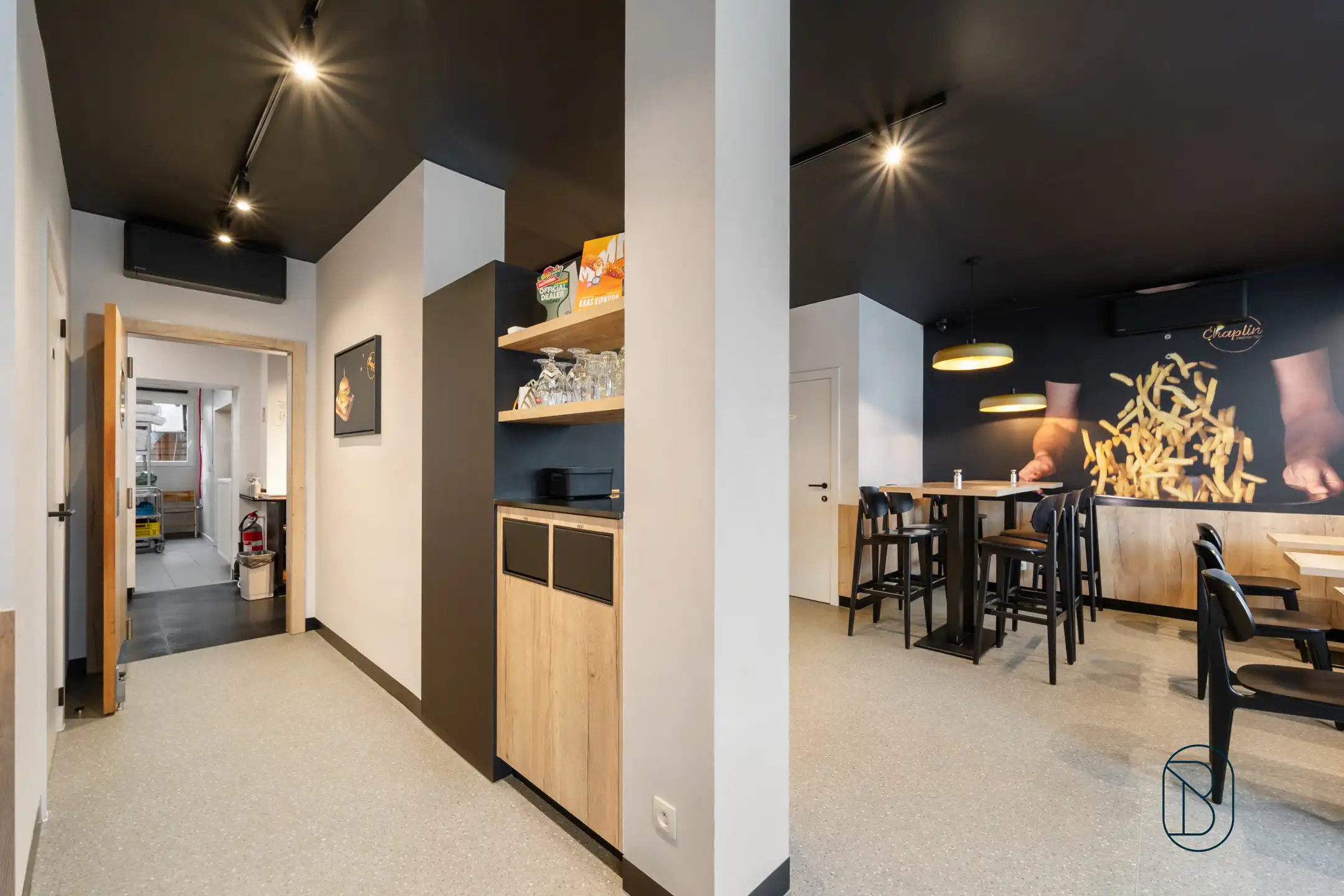 Topgelegen frituur en instapklaar duplex appartement foto 6