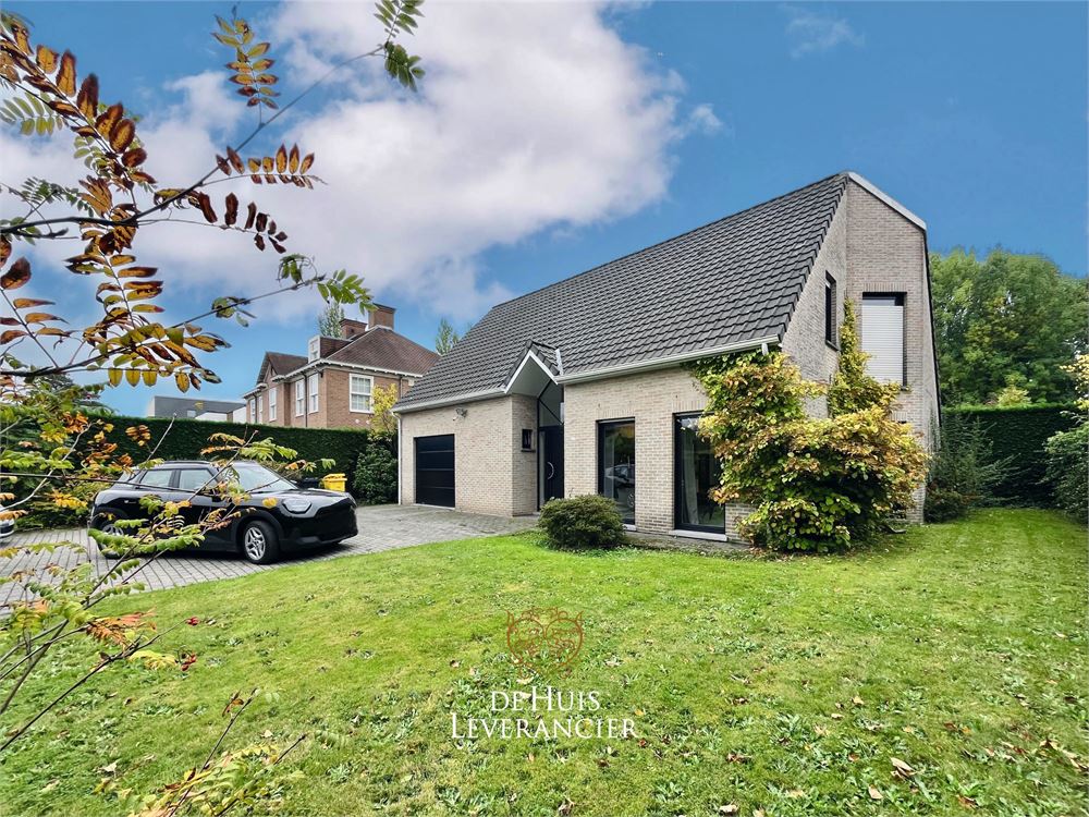 Lichtrijke villa met weids uitzicht in Duffel foto {{pictureIndex}}