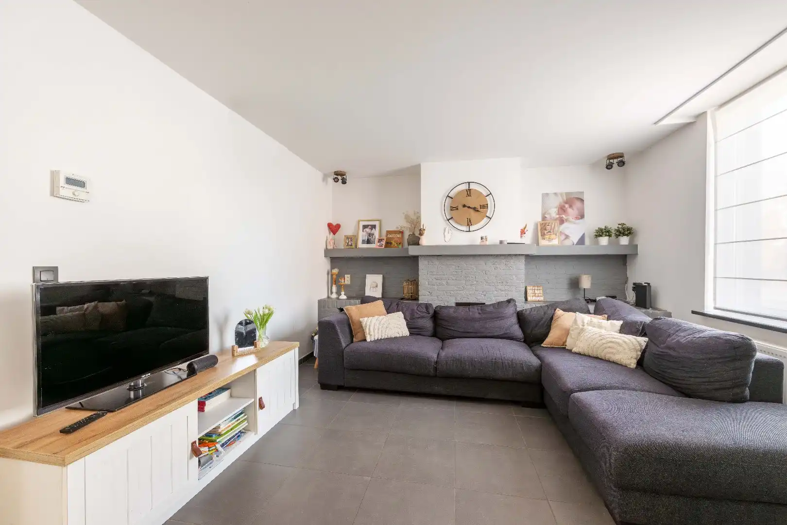 RUIME GEZINSWONING | 4 SLPKS | 2 BADKS | DUBBELE GARAGE & TOEGANG ACHTEROM  foto 6