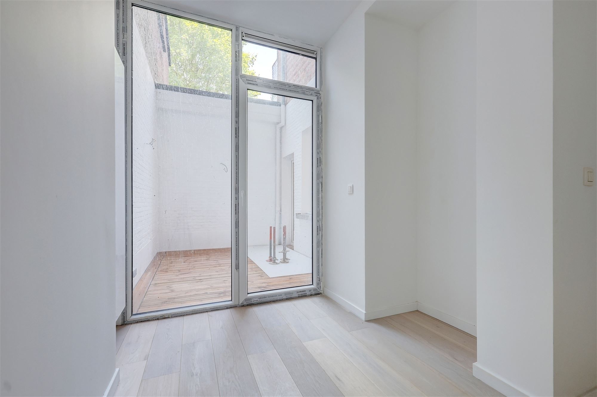 Gerenoveerd gelijkvloers appartement met tuin 2-3 slpks, 2 bdks in Markgravewijk foto 11