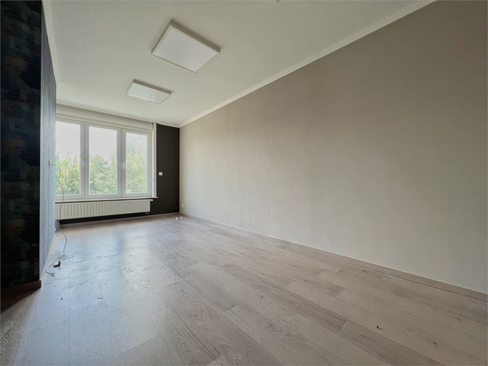 Prachtig vernieuwde gezinswoning in hartje Torhout foto 13
