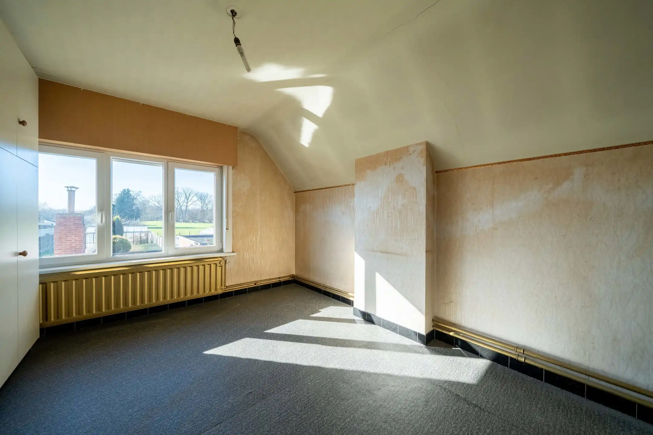 Te renoveren woning met ruime tuin en garage op 7a08ca foto 16