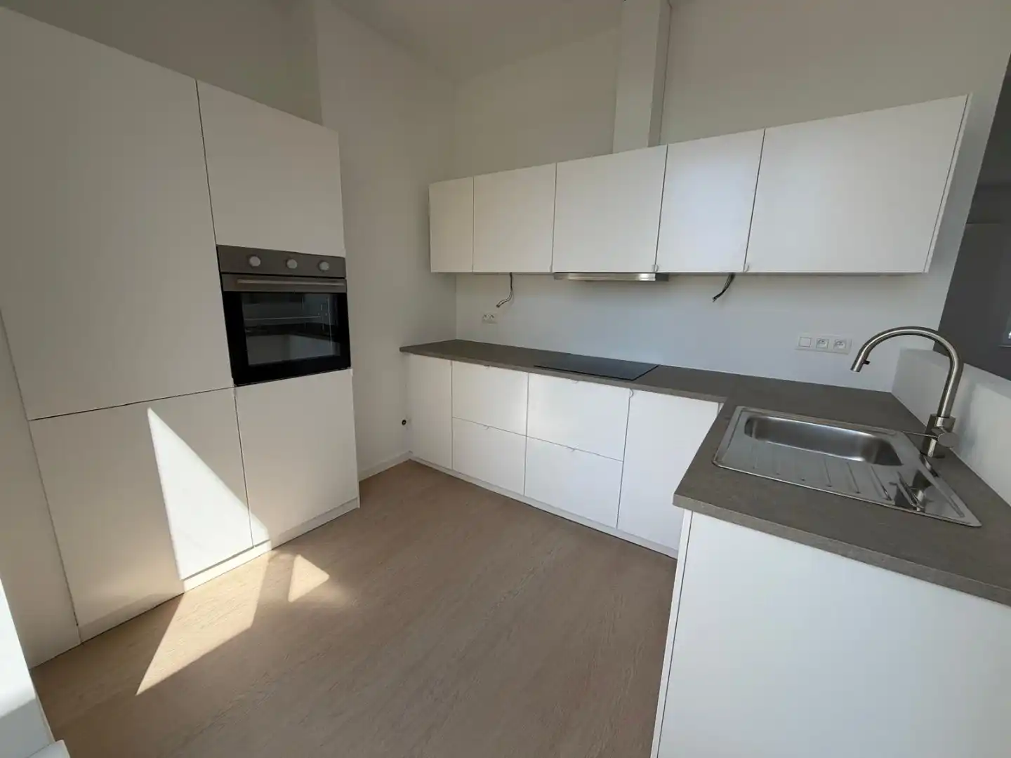 Vernieuwd appartement in het hart van Schaarbeek foto 5