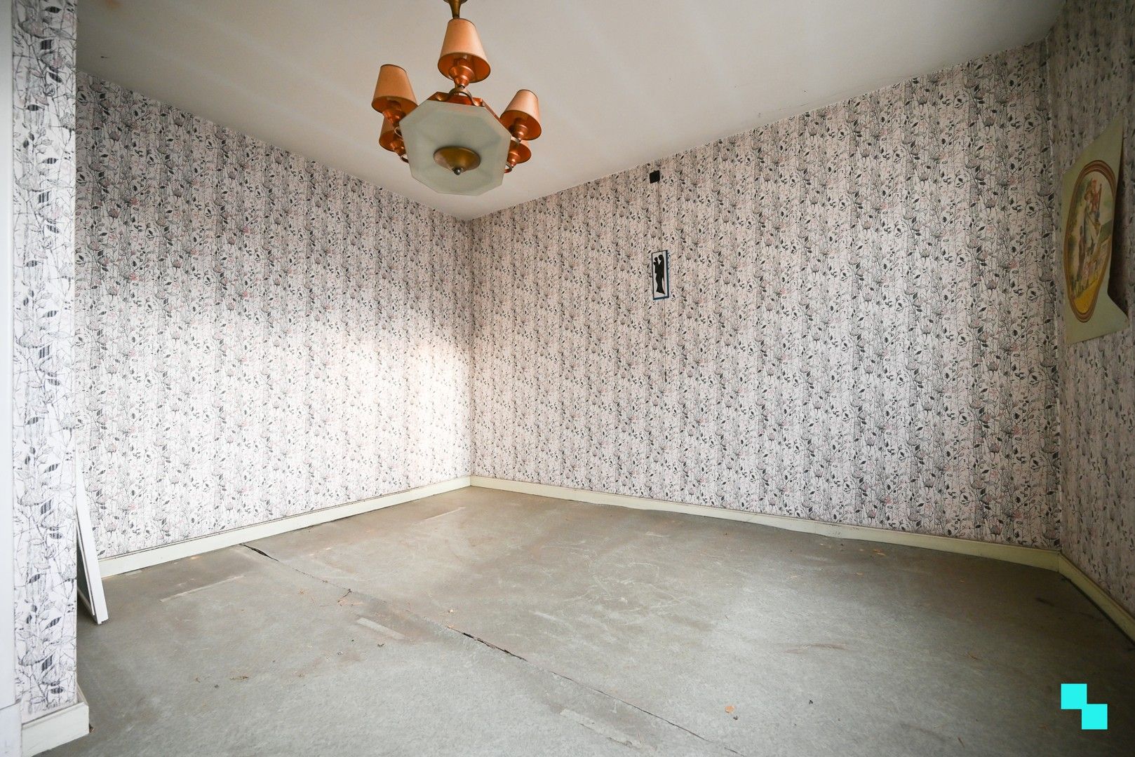 Zeer ruime & authentieke woning in Izegem foto 18