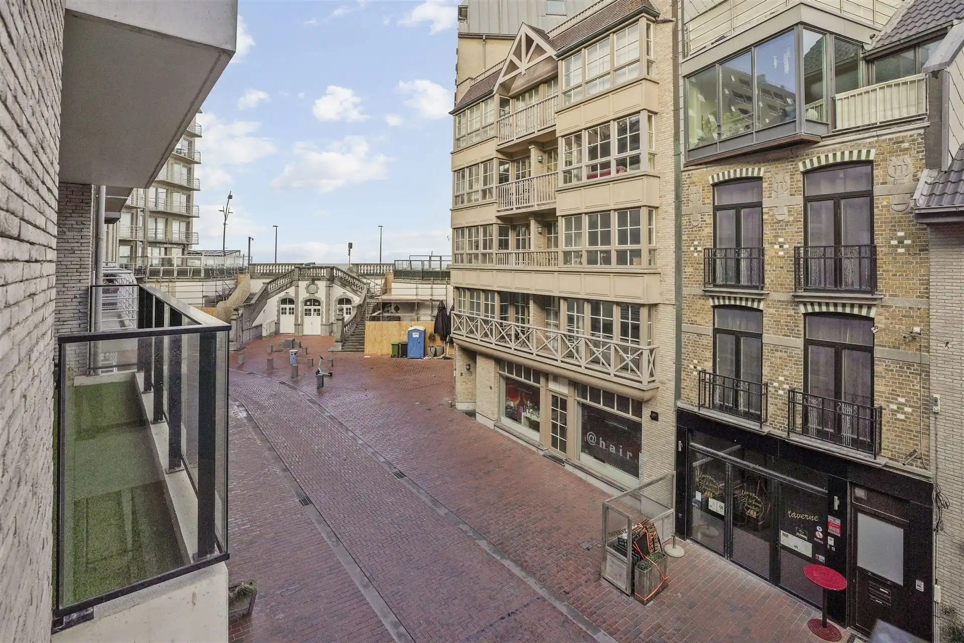 INSTAPKLAAR / RECENT GEBOUW  foto 18