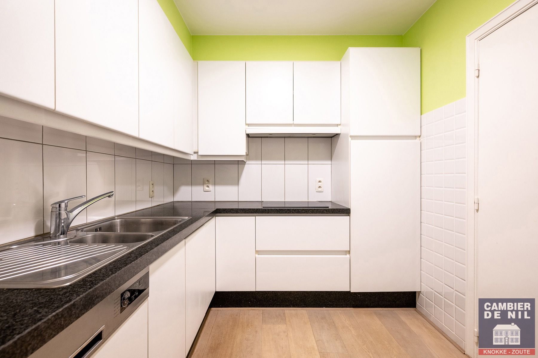 Lichtrijk, ongemeubeld, 3-slaapkamerappartement met frontaal zeezicht aan Albertplein – Hartje Zoute foto 15