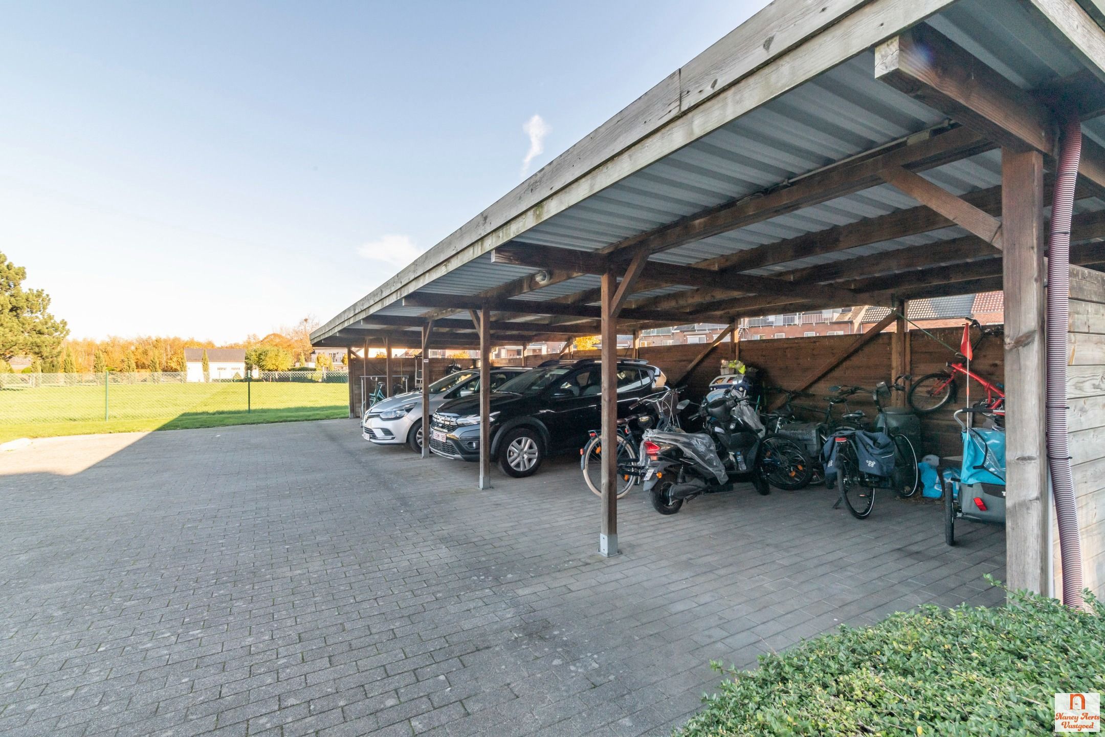 Lichtrijk gelijkvloers appartement met tuinzicht in Kuringen foto 30