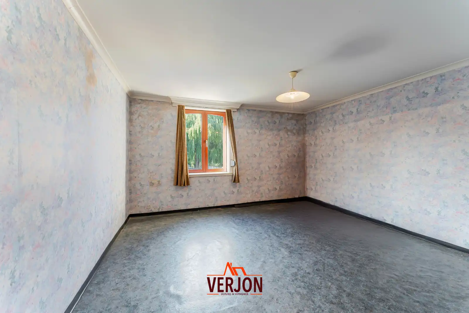 Charmante woning met ruime tuin te koop op het dorpsplein in Kachtem! foto 13