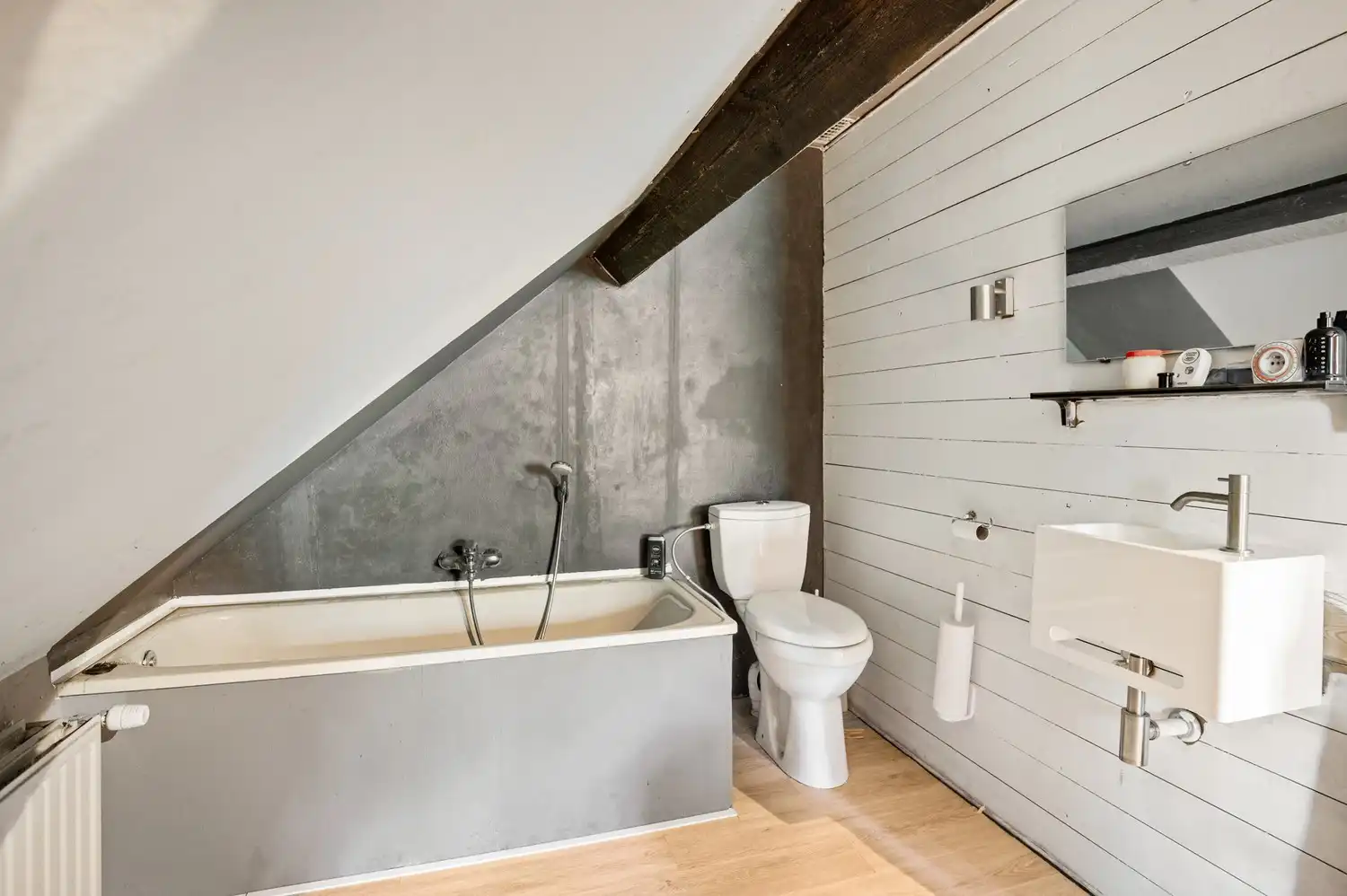 Charmante hoeve in een oase van groen foto 22