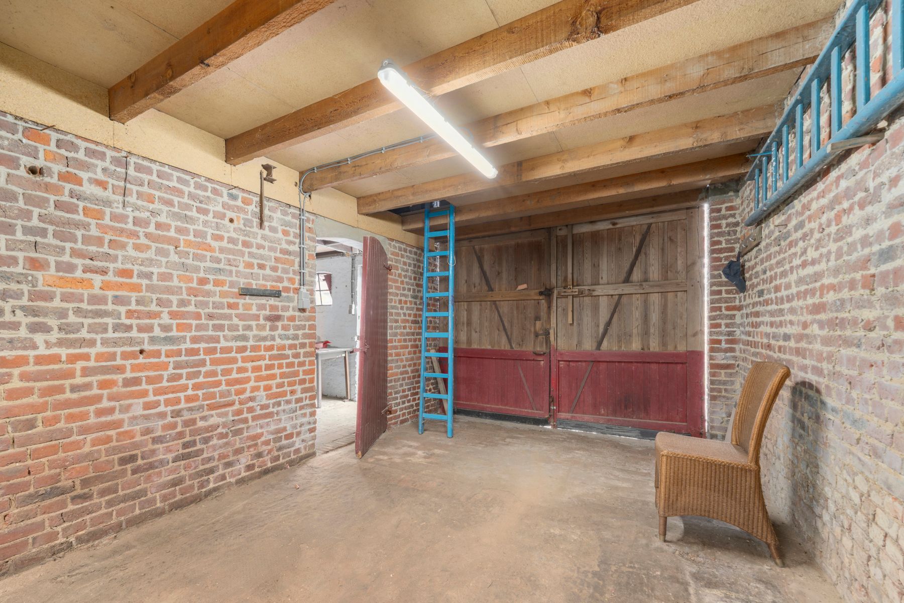 TE KOOP - halfopen bebouwing met 3 slaapkamers en EPC D foto 13