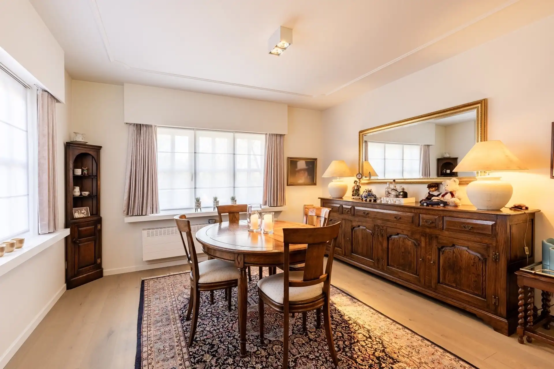 Instapklare woning met ruime veranda en zuidgerichte tuin! foto 3
