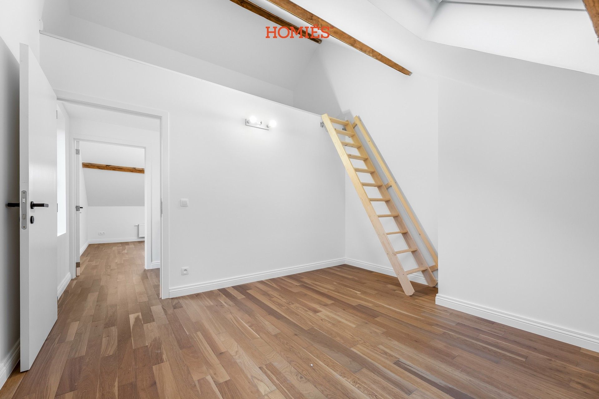 Gerenoveerd herenhuis met 6 slpk, 3 badk in centrum Leuven! foto 24